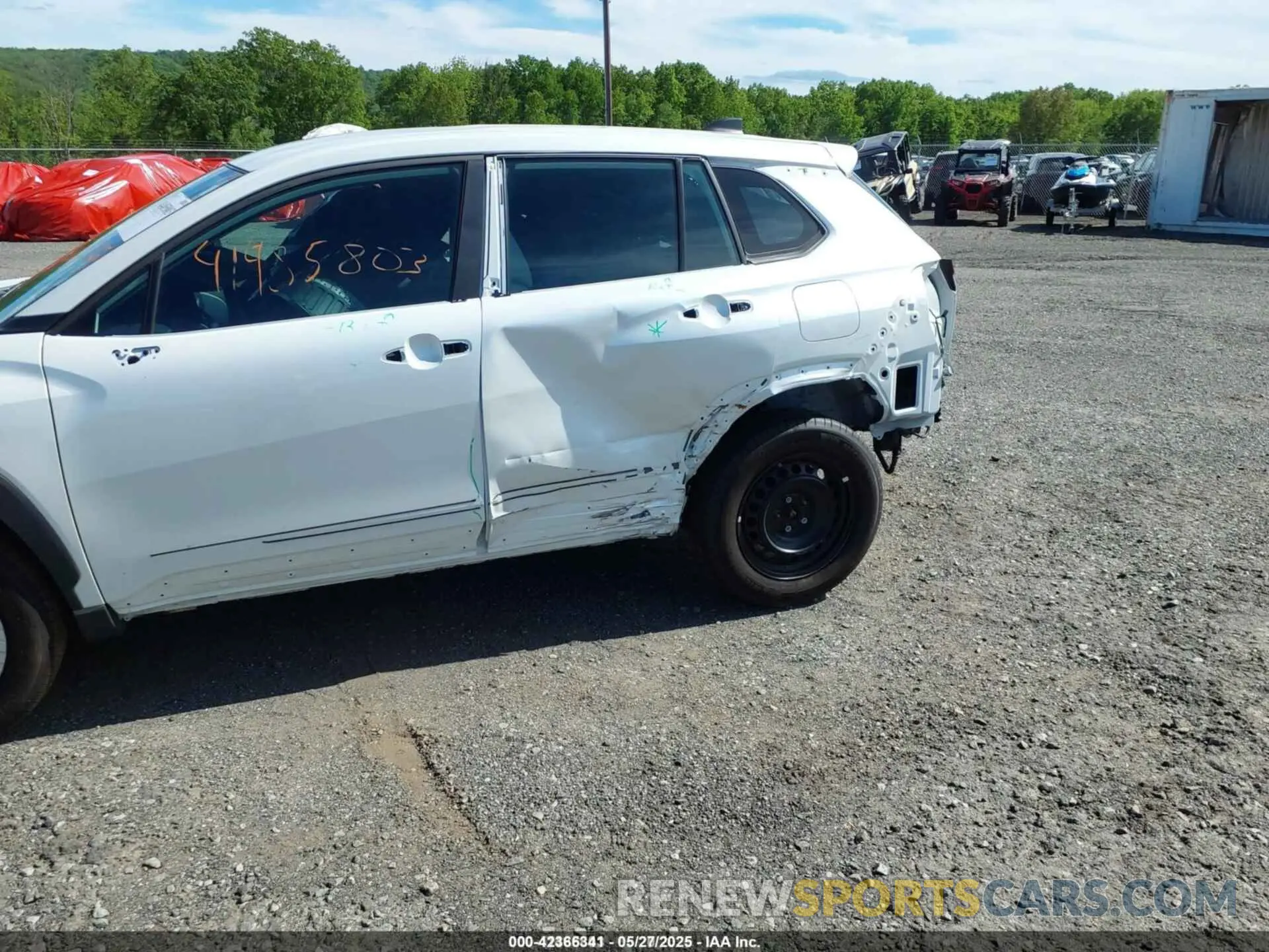 6 Photograph of a damaged car 7MUAAABG9RV105847 TOYOTA COROLLA CROSS 2024