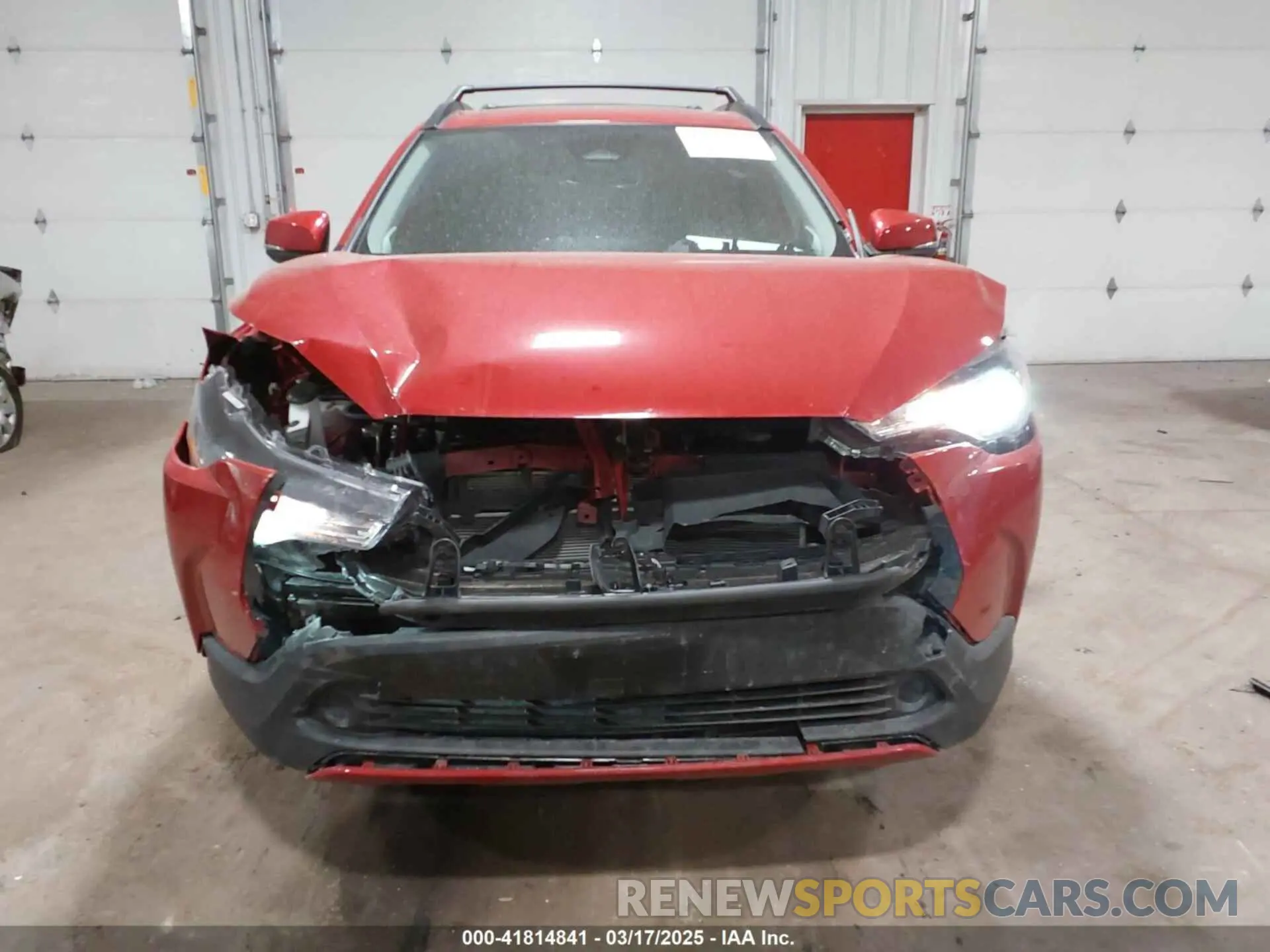 12 Photograph of a damaged car 7MUBAABG1RV103093 TOYOTA COROLLA CROSS 2024