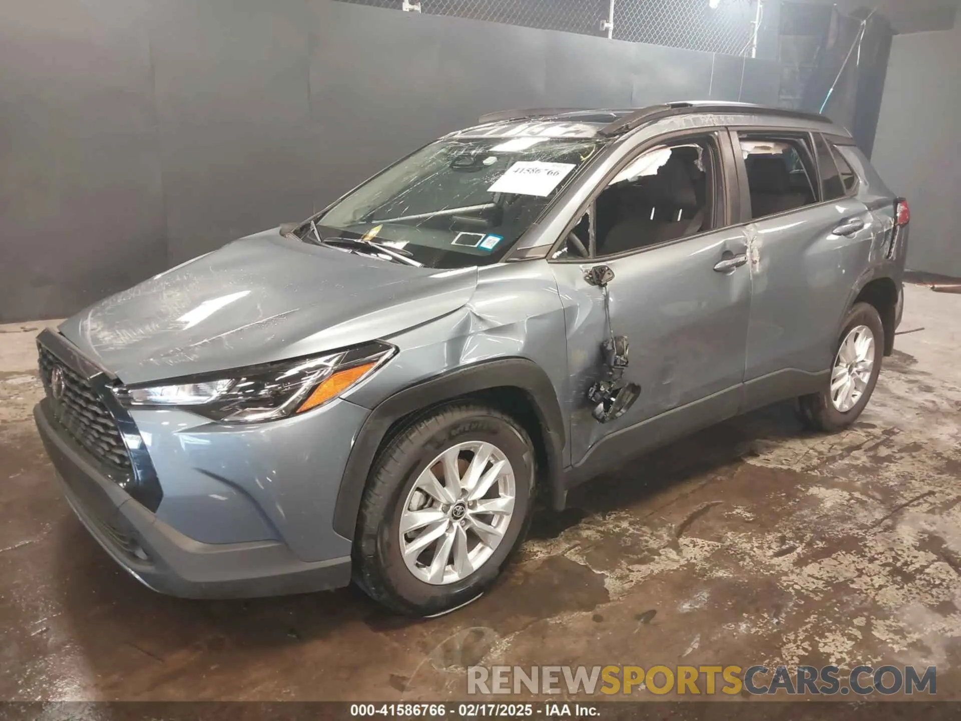 2 Photograph of a damaged car 7MUBAABG8RV111689 TOYOTA COROLLA CROSS 2024