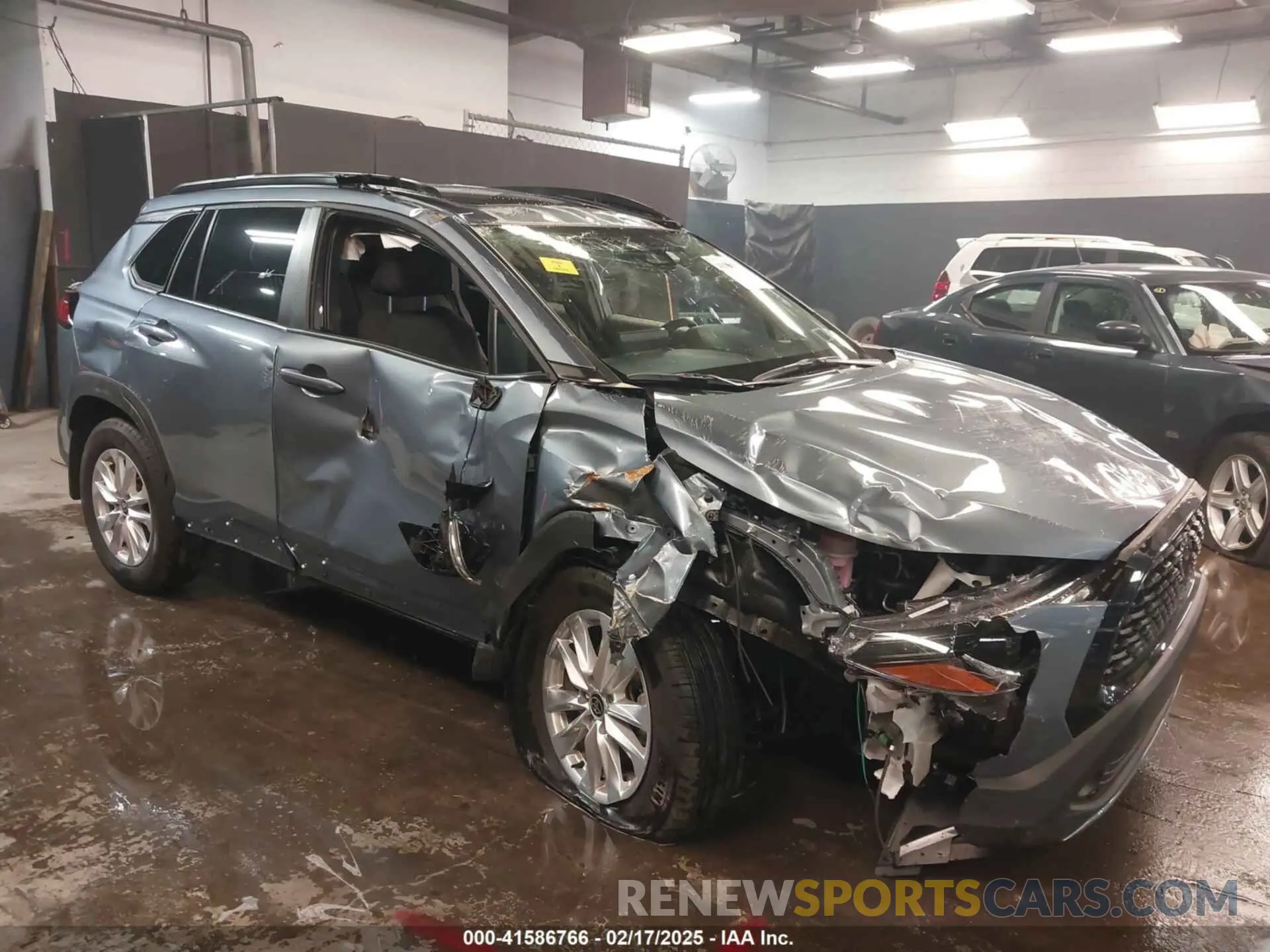 6 Photograph of a damaged car 7MUBAABG8RV111689 TOYOTA COROLLA CROSS 2024