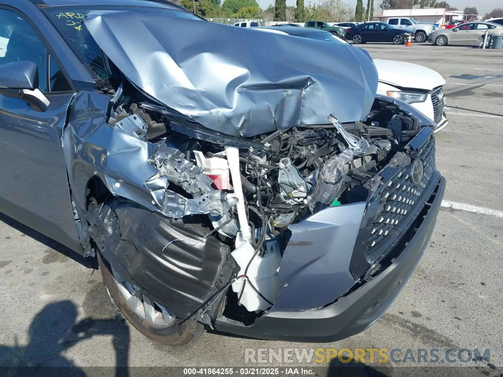 6 Photograph of a damaged car 7MUBAABGXRV096631 TOYOTA COROLLA CROSS 2024