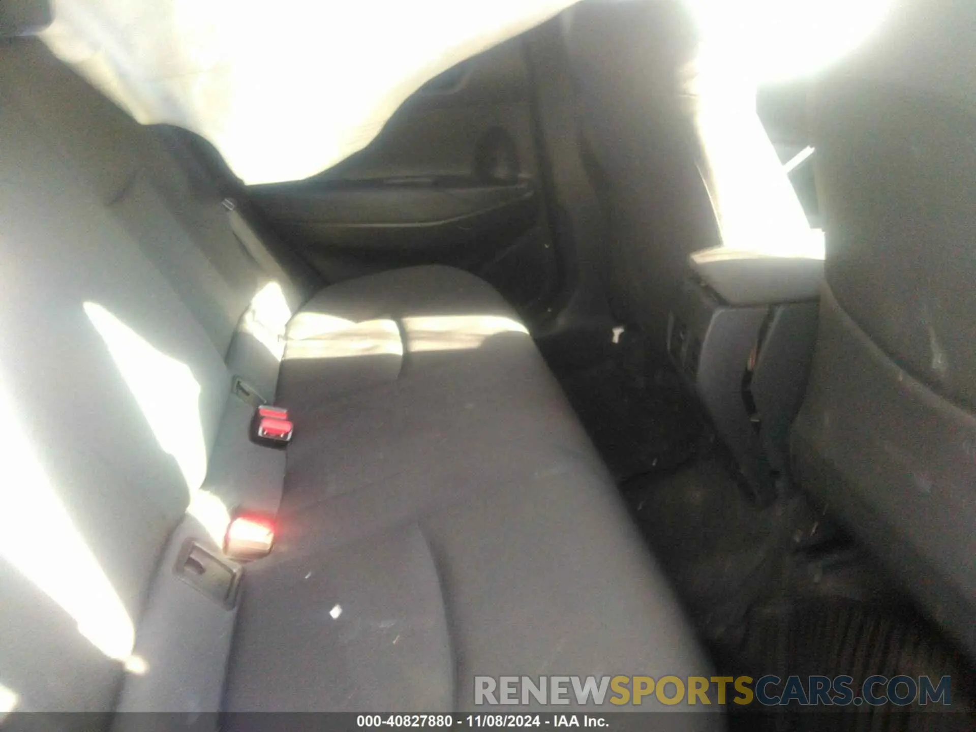 8 Photograph of a damaged car 7MUCAAAG3RV078266 TOYOTA COROLLA CROSS 2024