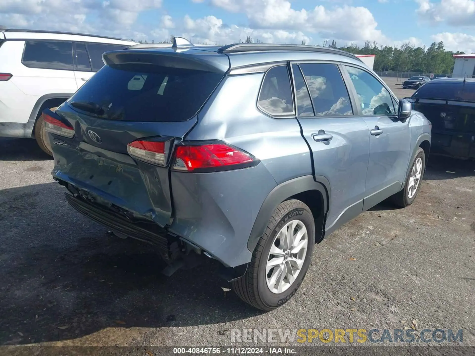 4 Photograph of a damaged car 7MUCAAAG4RV073934 TOYOTA COROLLA CROSS 2024