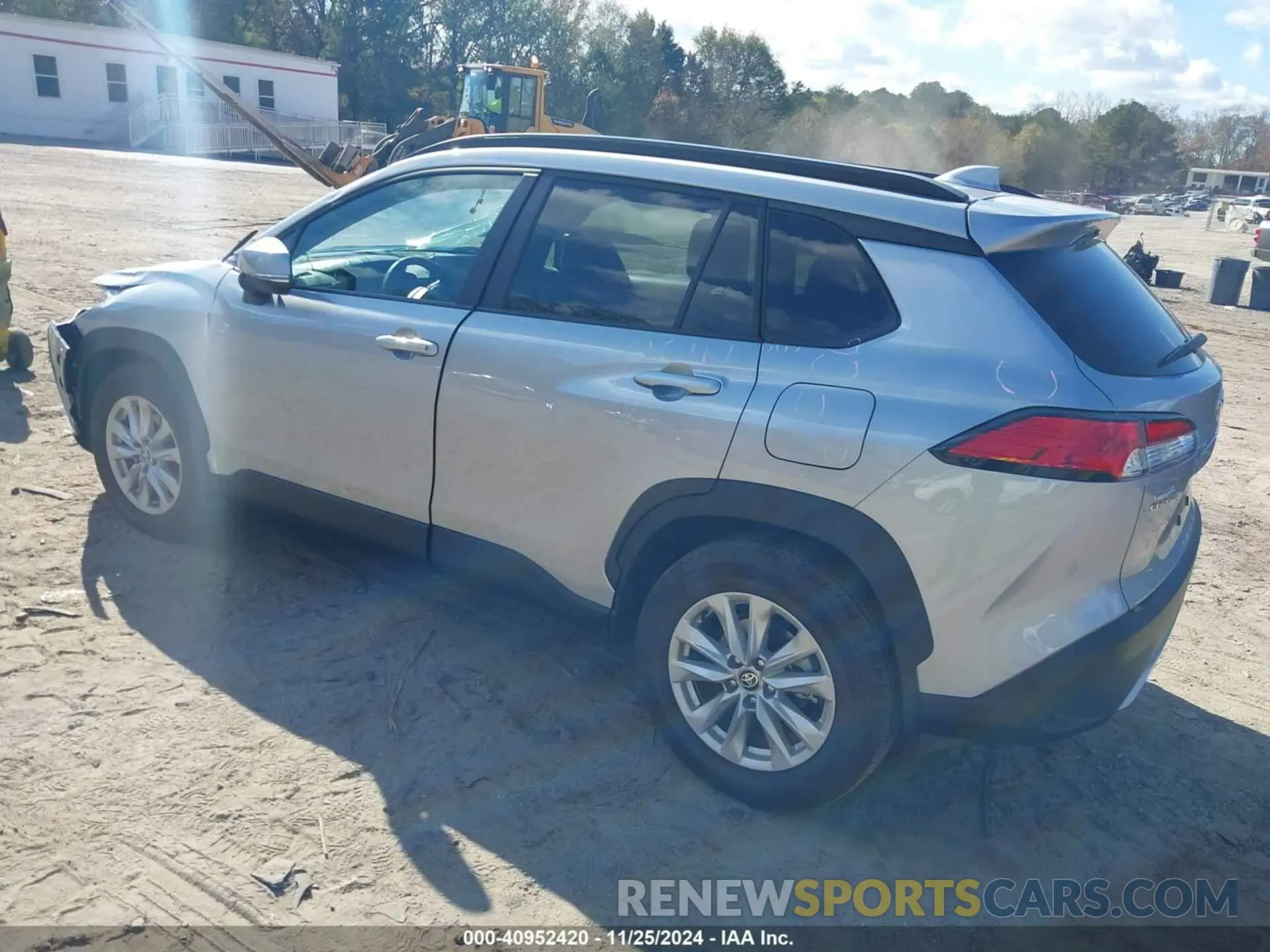 3 Photograph of a damaged car 7MUCAAAG7RV101189 TOYOTA COROLLA CROSS 2024