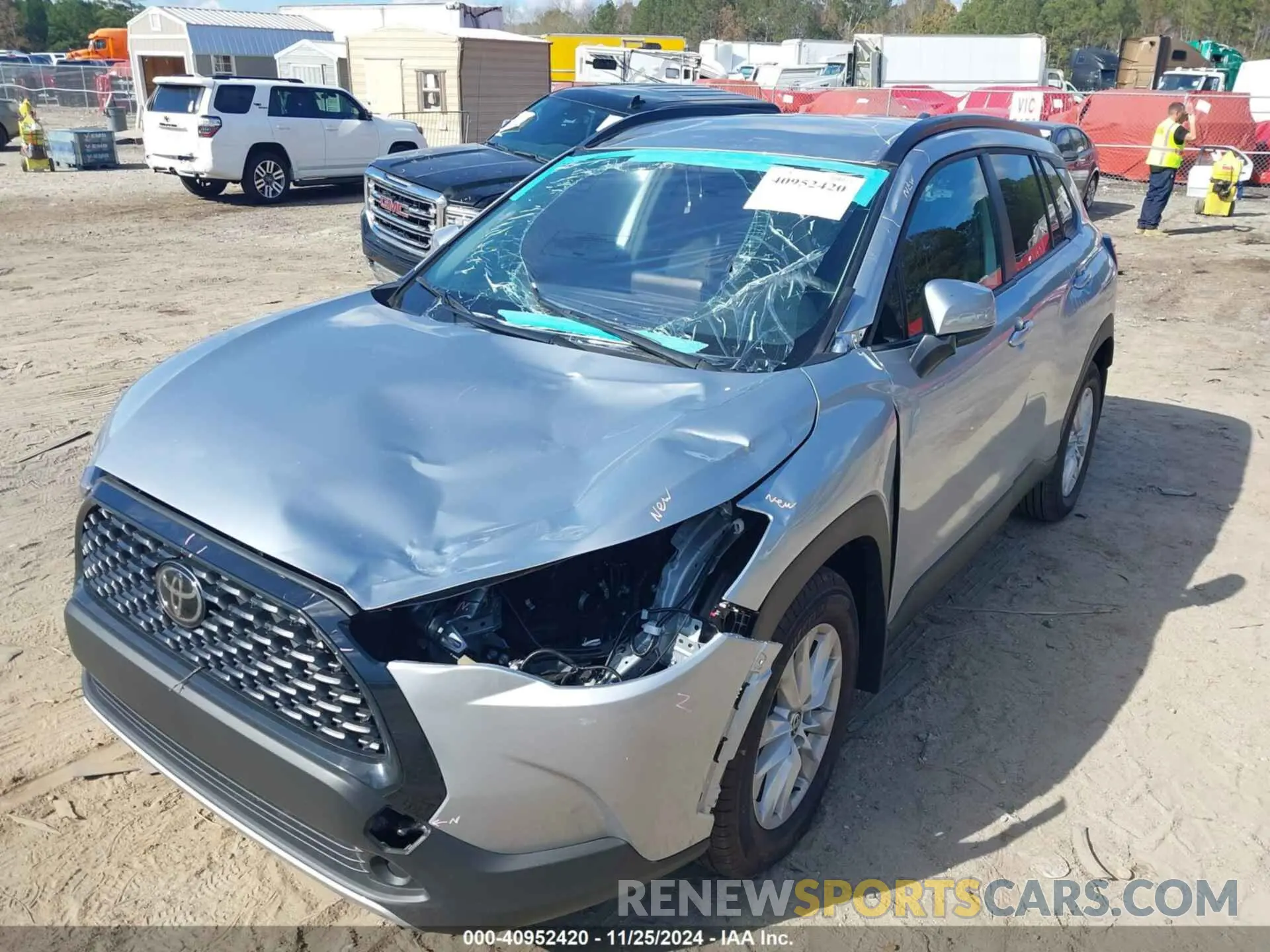 6 Photograph of a damaged car 7MUCAAAG7RV101189 TOYOTA COROLLA CROSS 2024