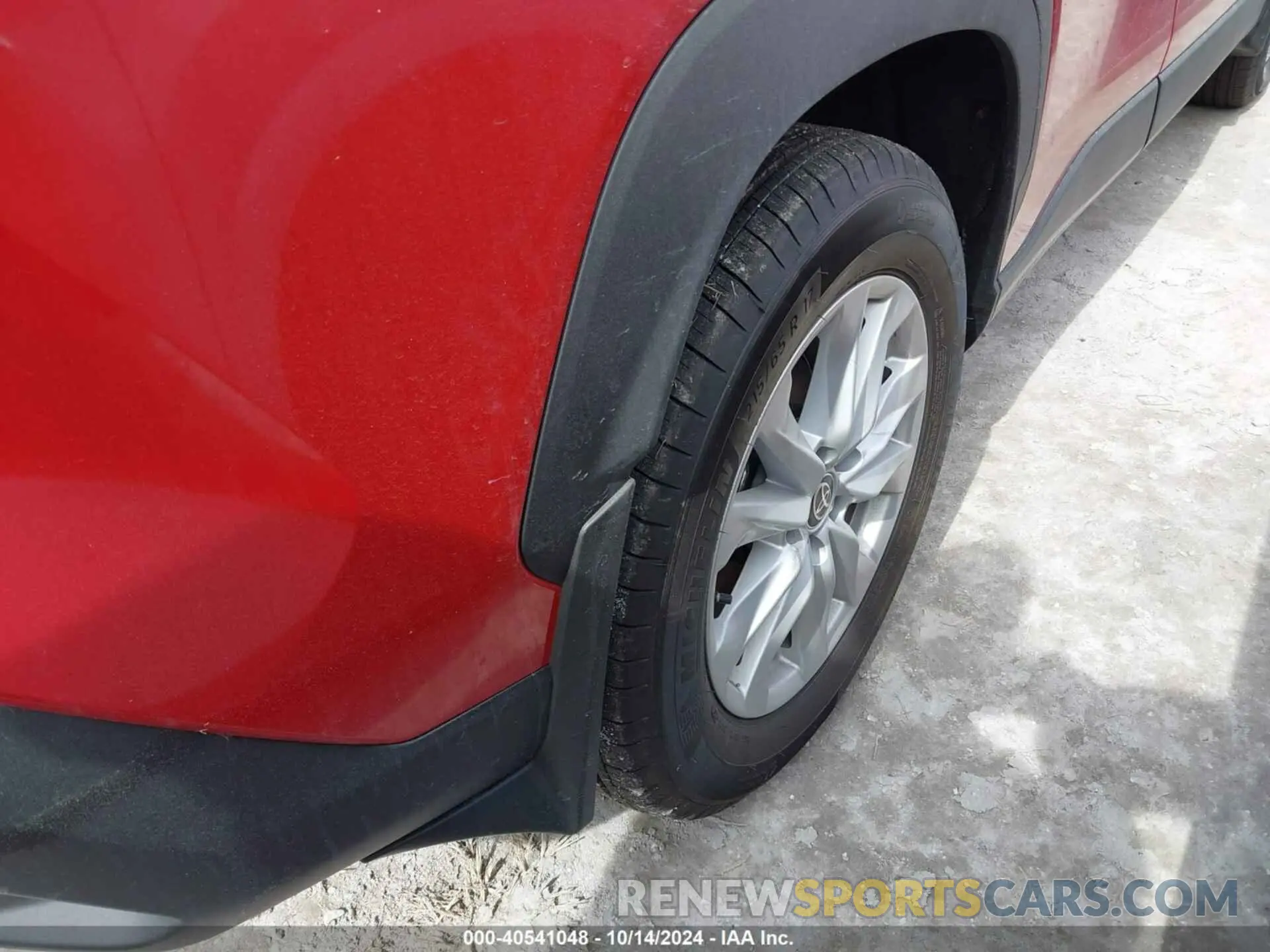 14 Photograph of a damaged car 7MUCAAAG9RV104093 TOYOTA COROLLA CROSS 2024