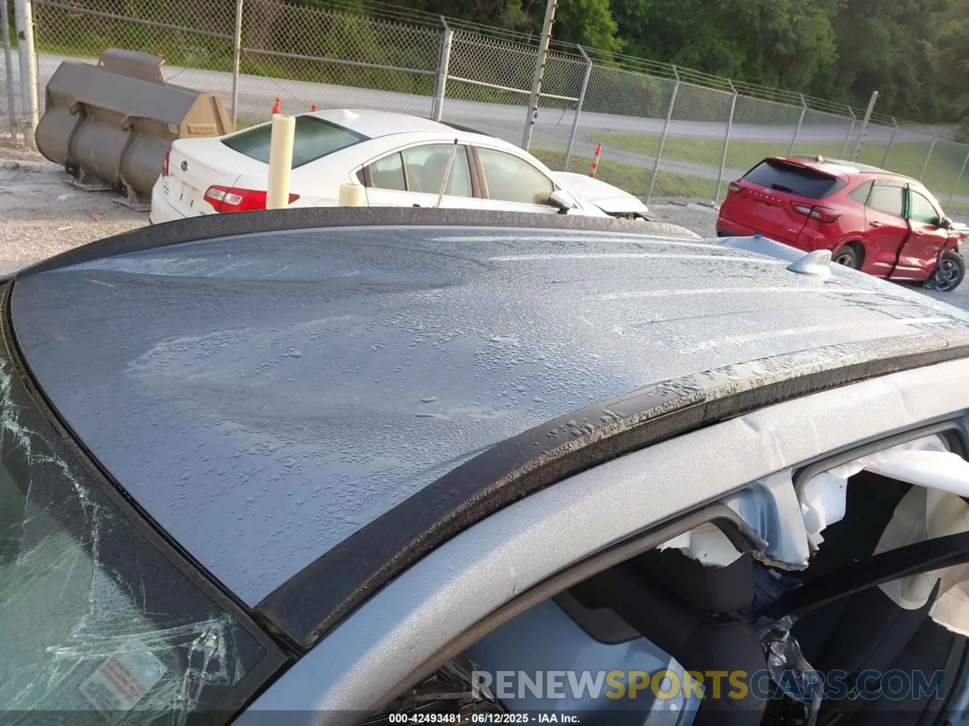 11 Photograph of a damaged car 7MUCAAAGXRV113501 TOYOTA COROLLA CROSS 2024