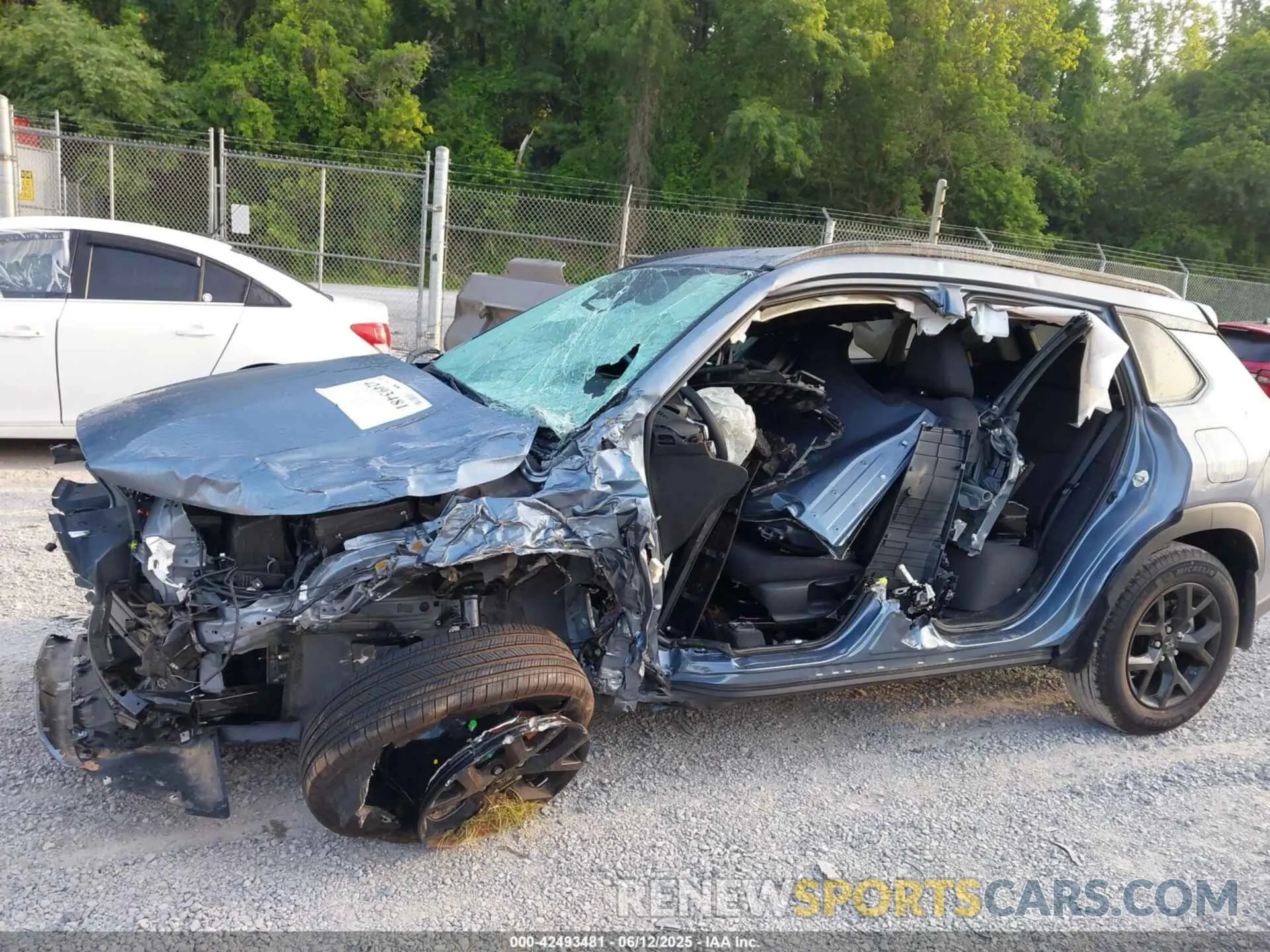 6 Photograph of a damaged car 7MUCAAAGXRV113501 TOYOTA COROLLA CROSS 2024