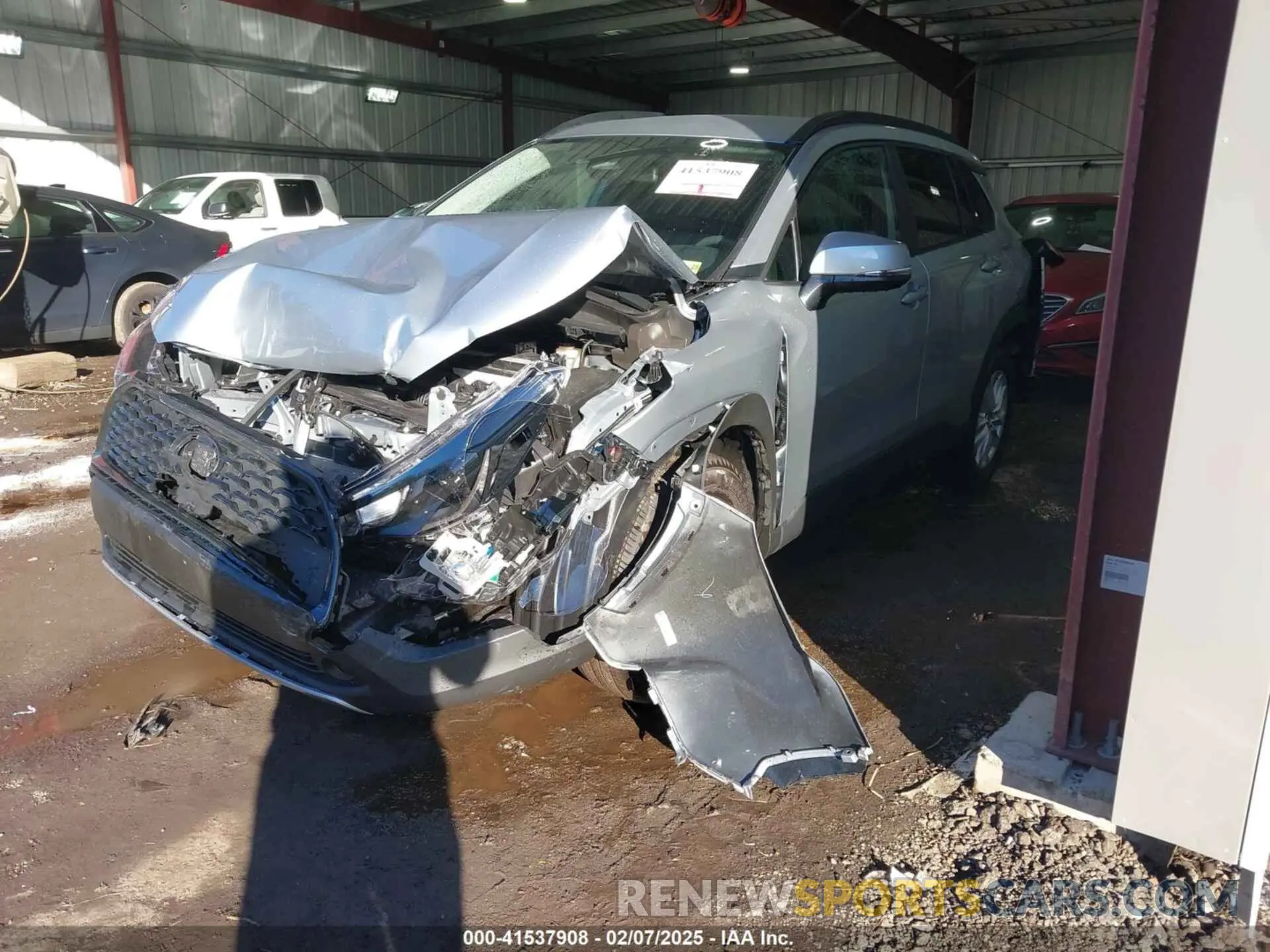 2 Photograph of a damaged car 7MUCAABG1RV113191 TOYOTA COROLLA CROSS 2024