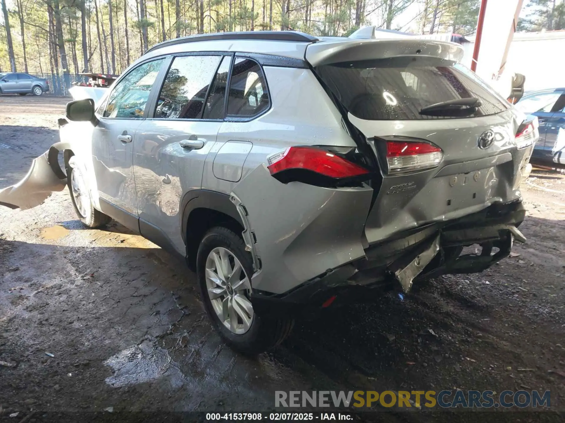 3 Photograph of a damaged car 7MUCAABG1RV113191 TOYOTA COROLLA CROSS 2024