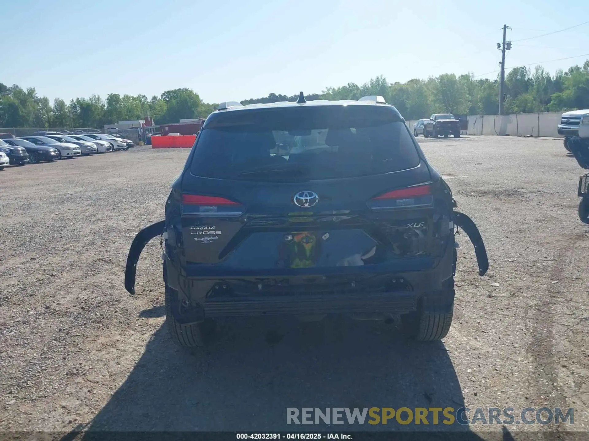 17 Photograph of a damaged car 7MUDAAAG0RV080383 TOYOTA COROLLA CROSS 2024
