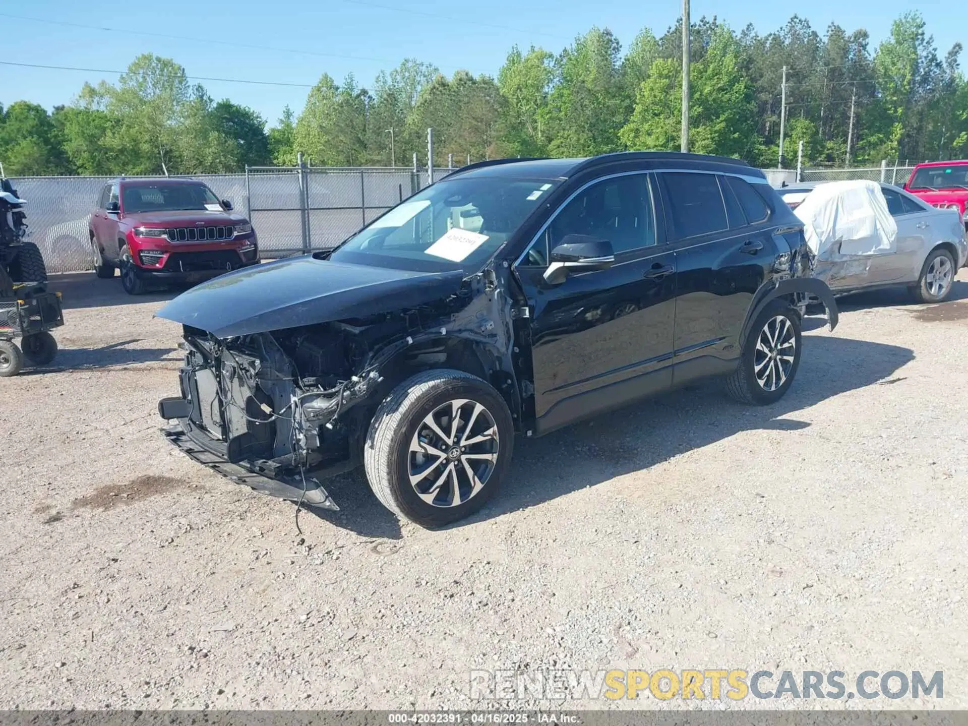 2 Photograph of a damaged car 7MUDAAAG0RV080383 TOYOTA COROLLA CROSS 2024