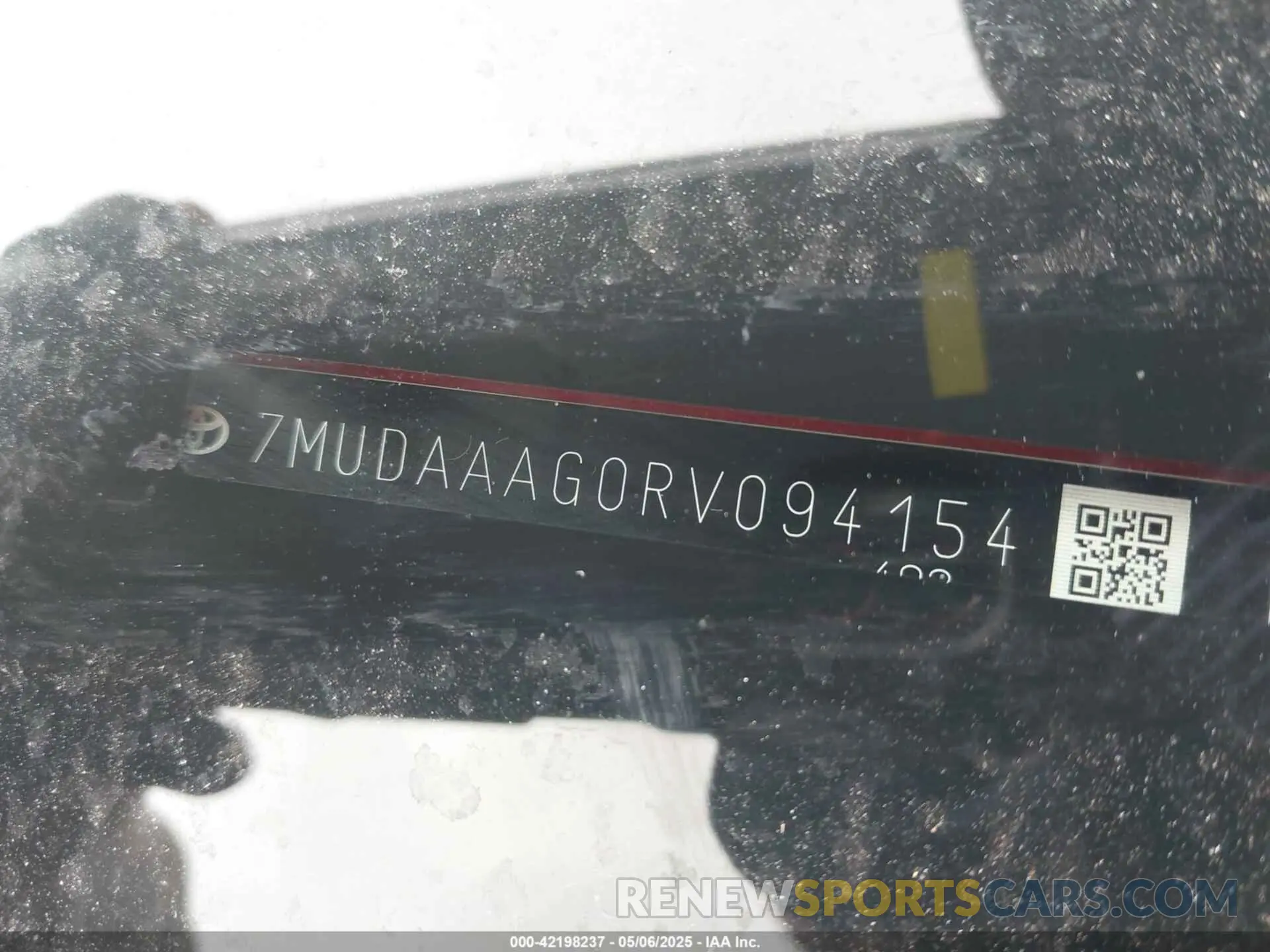 9 Photograph of a damaged car 7MUDAAAG0RV094154 TOYOTA COROLLA CROSS 2024