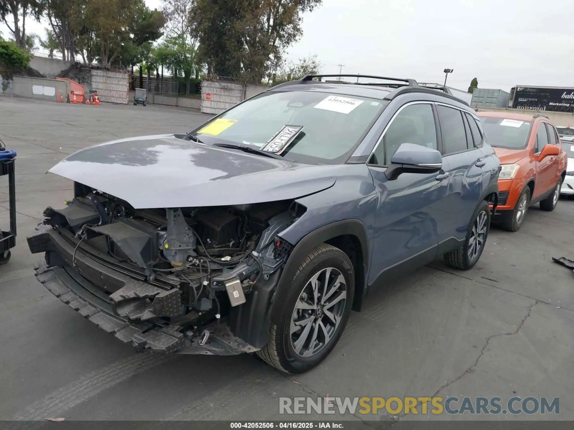2 Photograph of a damaged car 7MUDAAAG3RV077624 TOYOTA COROLLA CROSS 2024