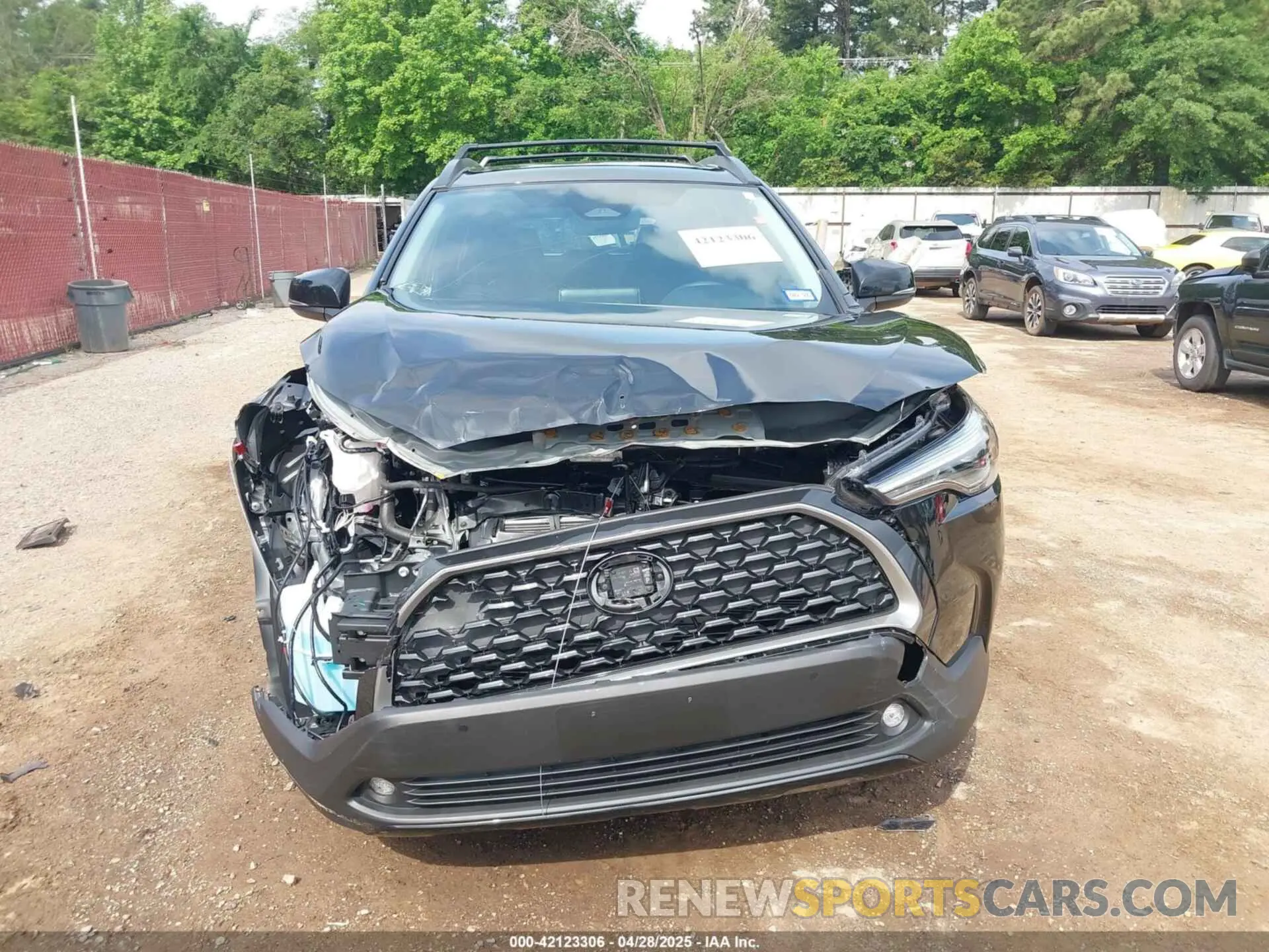 13 Photograph of a damaged car 7MUDAAAG4RV099759 TOYOTA COROLLA CROSS 2024