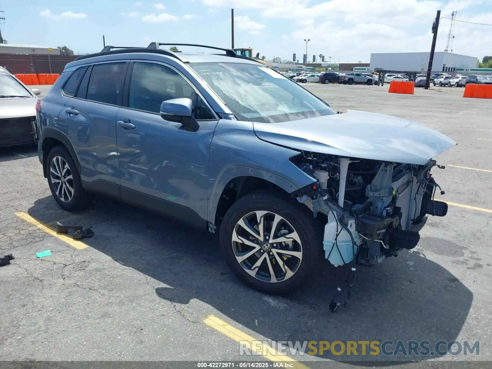 1 Photograph of a damaged car 7MUDAAAG4RV112364 TOYOTA COROLLA CROSS 2024