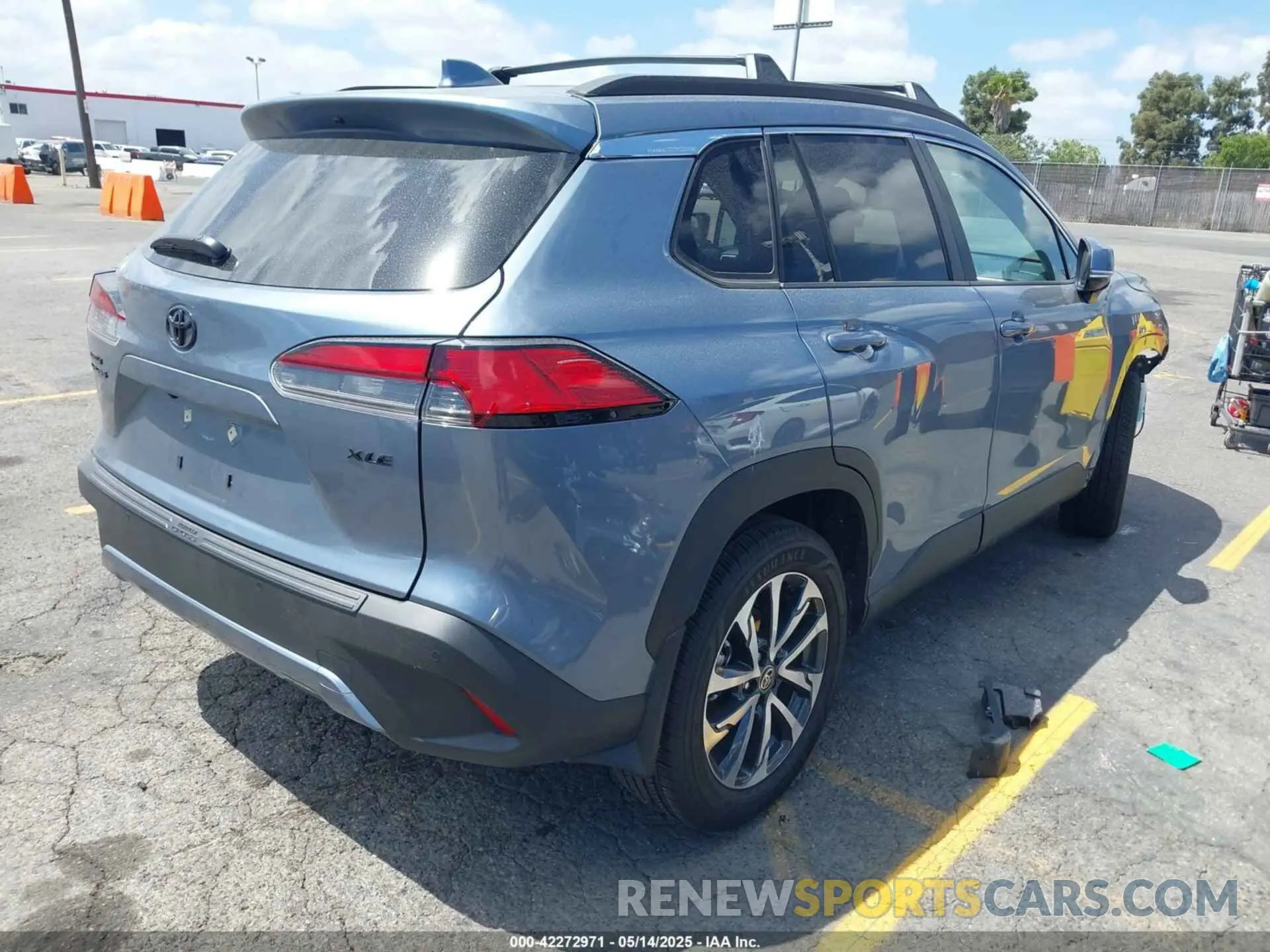 4 Photograph of a damaged car 7MUDAAAG4RV112364 TOYOTA COROLLA CROSS 2024