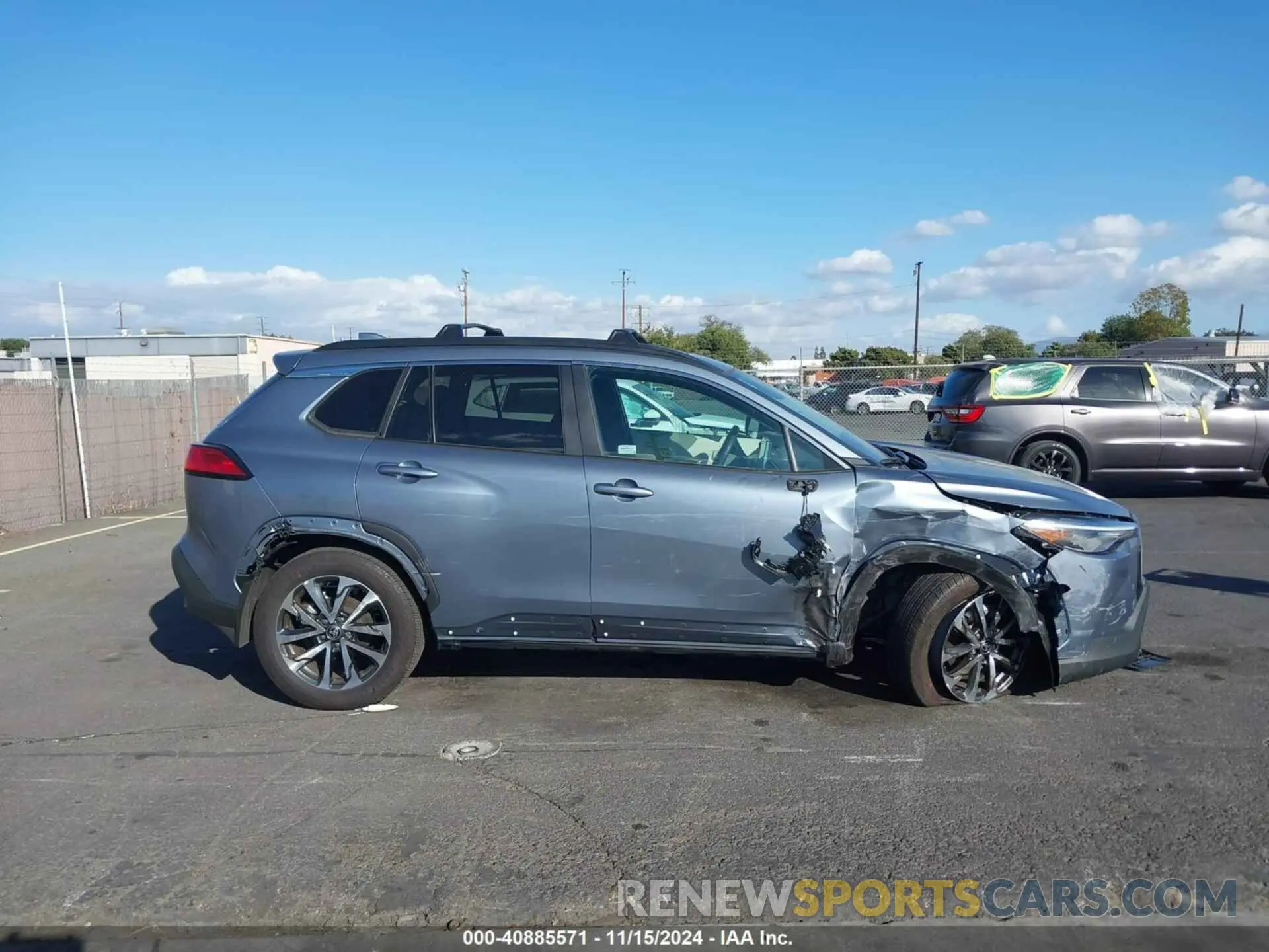 13 Photograph of a damaged car 7MUDAAAG6RV092764 TOYOTA COROLLA CROSS 2024