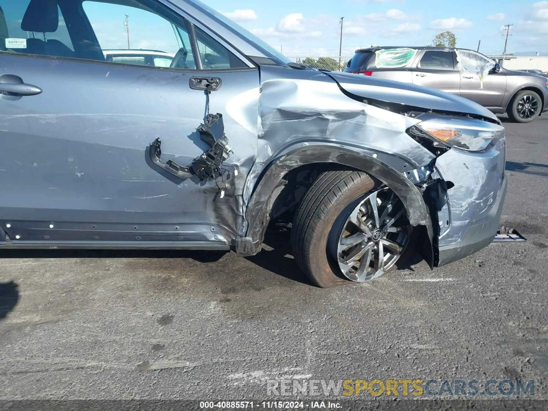 6 Photograph of a damaged car 7MUDAAAG6RV092764 TOYOTA COROLLA CROSS 2024