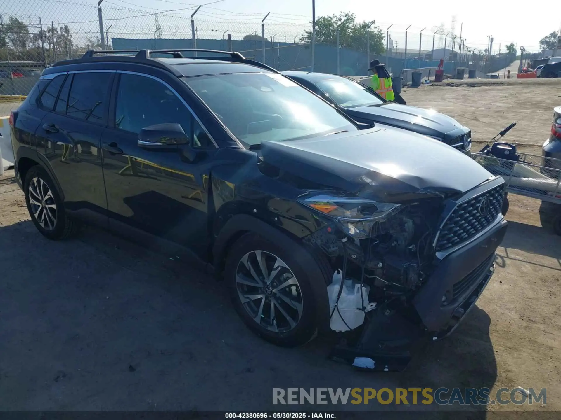 1 Photograph of a damaged car 7MUDAAAG6RV098967 TOYOTA COROLLA CROSS 2024