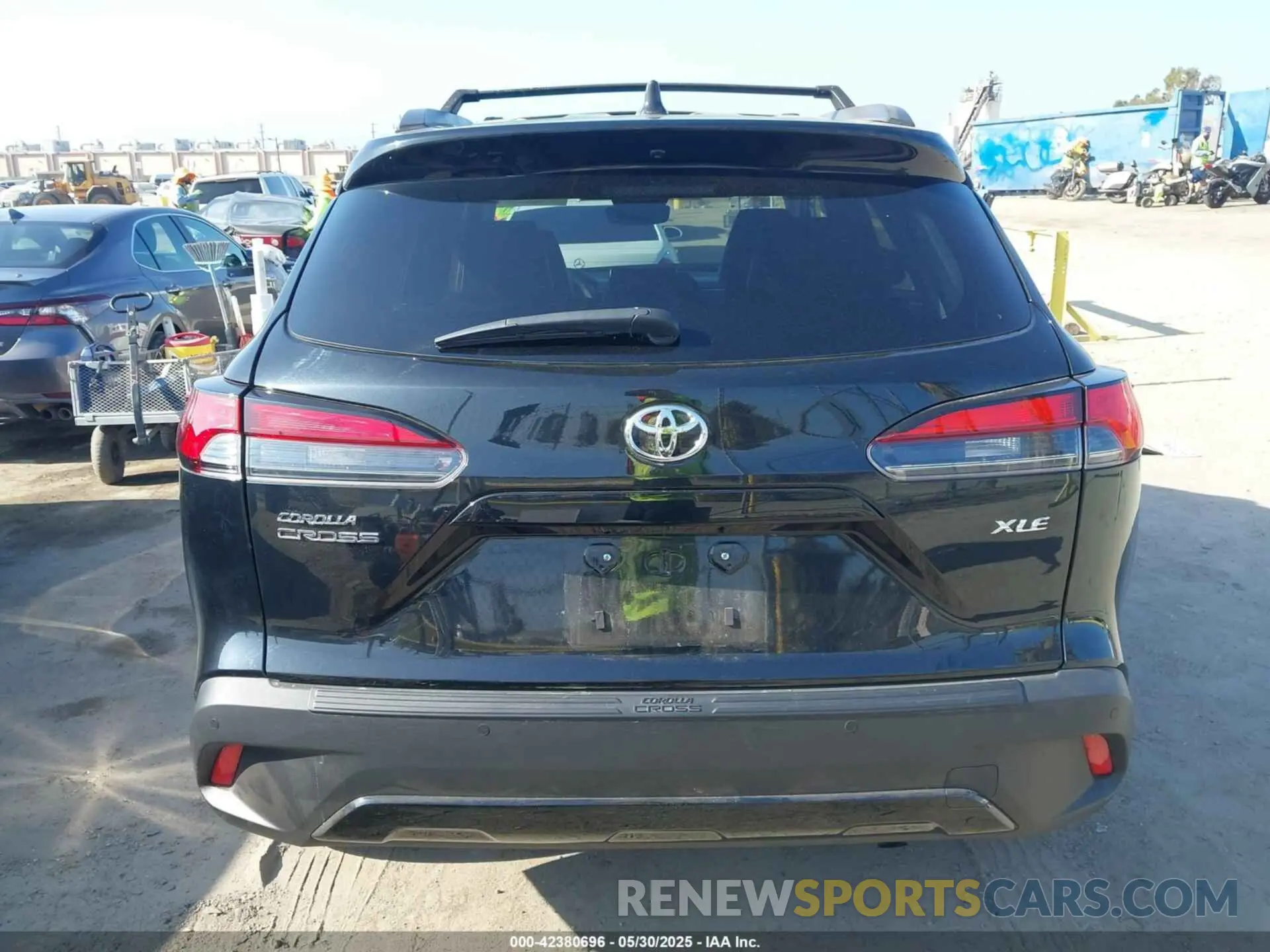 16 Photograph of a damaged car 7MUDAAAG6RV098967 TOYOTA COROLLA CROSS 2024