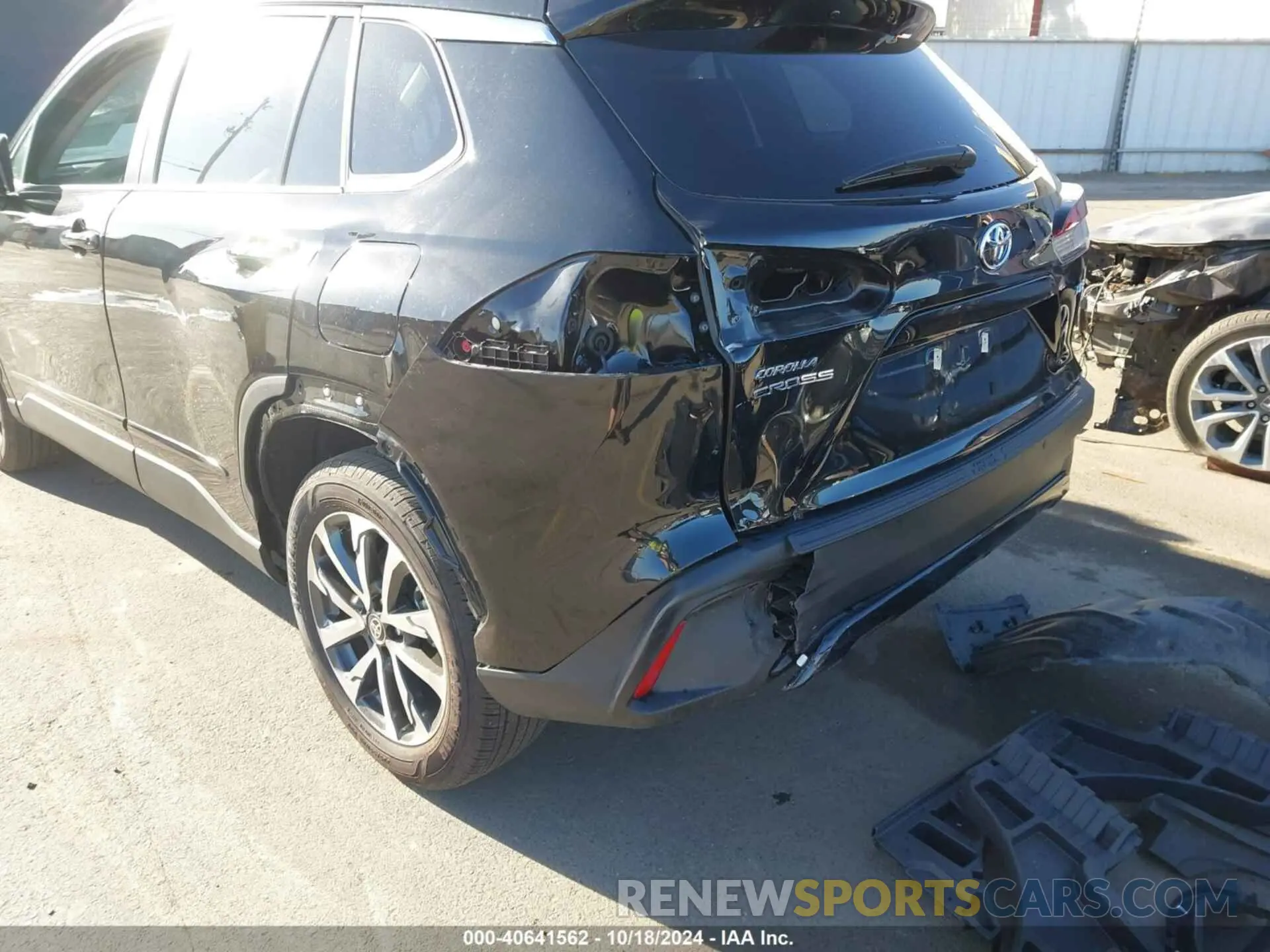 19 Photograph of a damaged car 7MUDAAAG7RV079859 TOYOTA COROLLA CROSS 2024