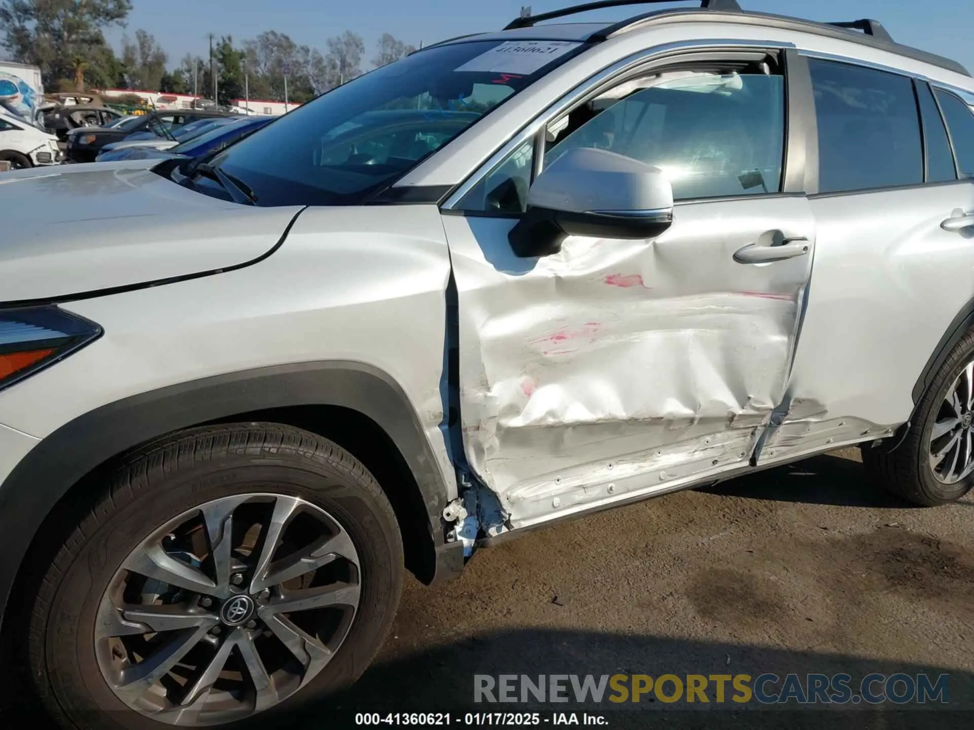 6 Photograph of a damaged car 7MUDAAAG8RV082950 TOYOTA COROLLA CROSS 2024