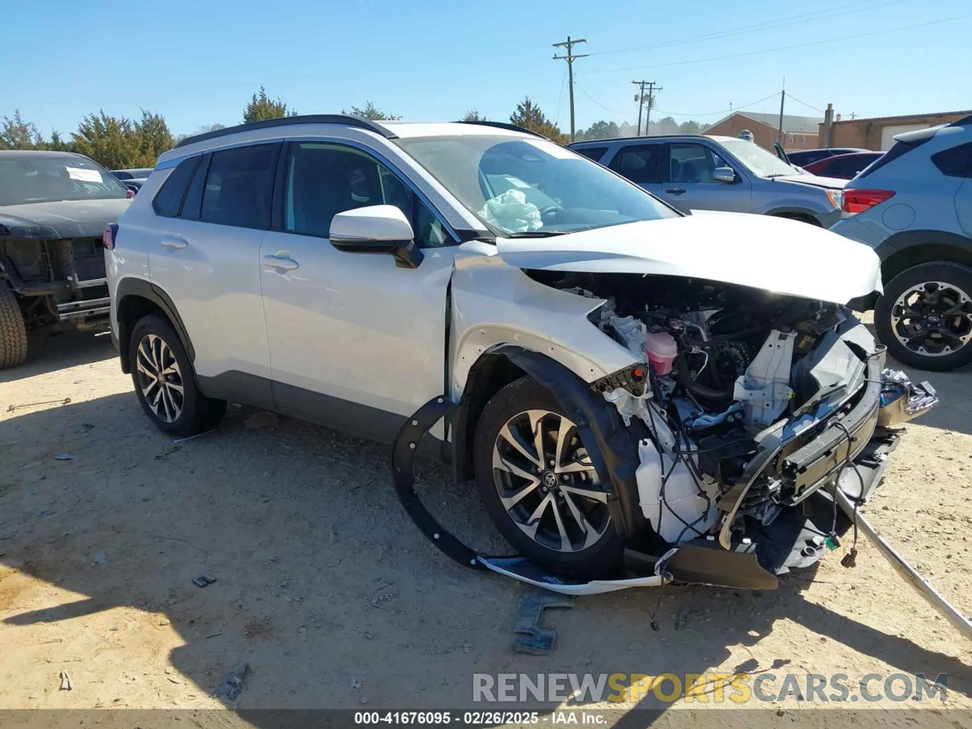 1 Photograph of a damaged car 7MUDAABG0RV103515 TOYOTA COROLLA CROSS 2024