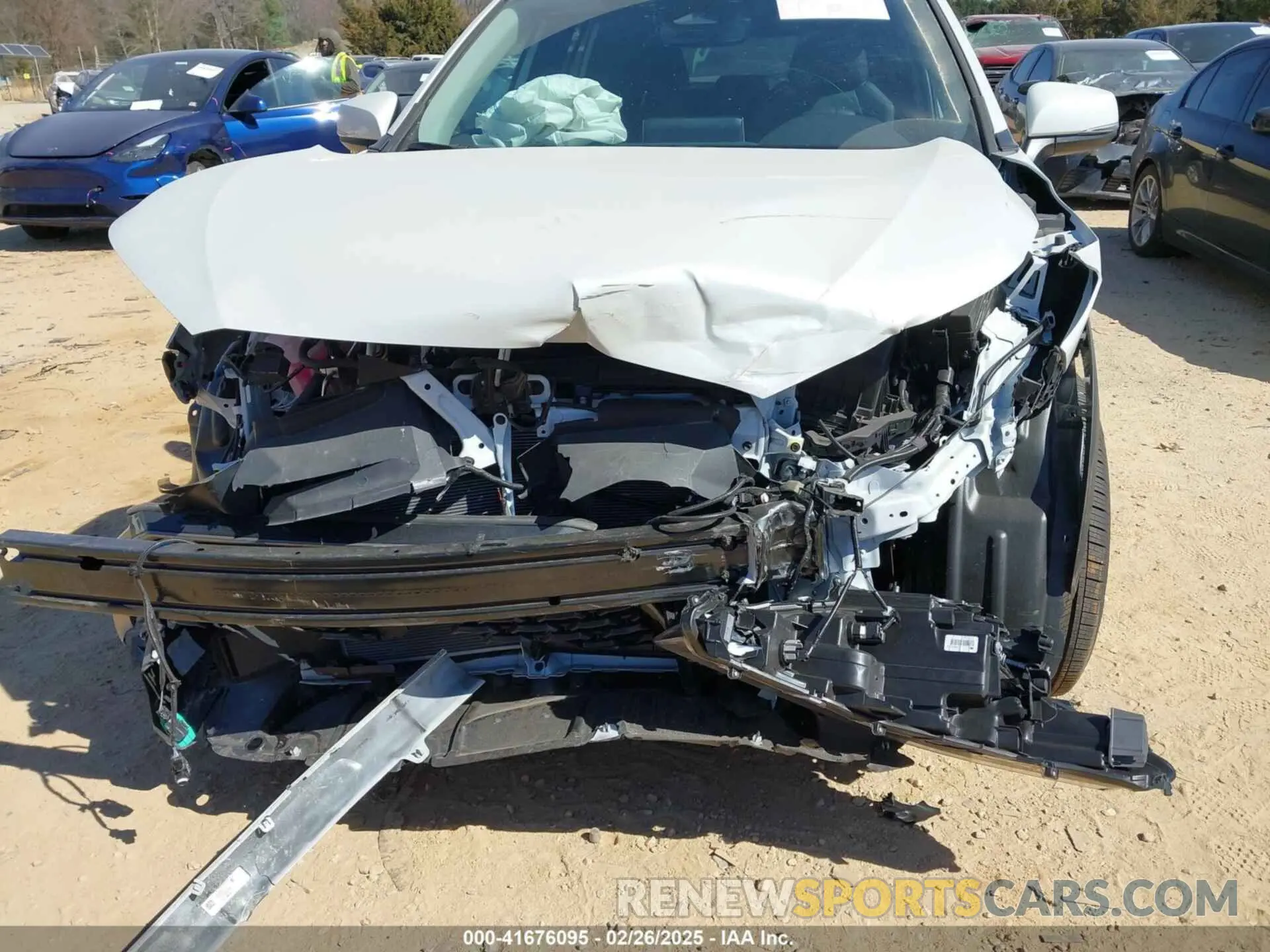 6 Photograph of a damaged car 7MUDAABG0RV103515 TOYOTA COROLLA CROSS 2024