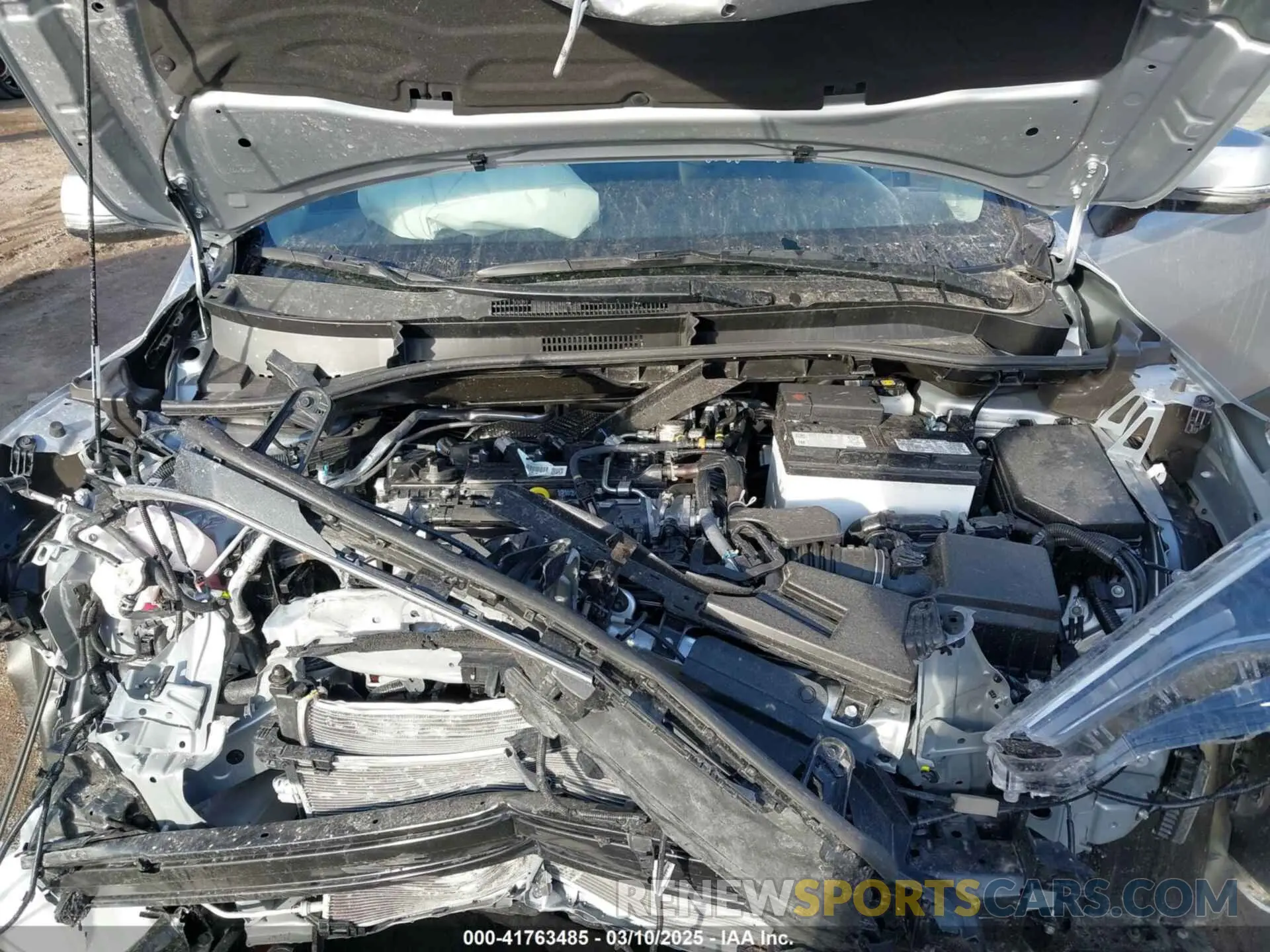 10 Photograph of a damaged car 7MUDAABG0RV119925 TOYOTA COROLLA CROSS 2024