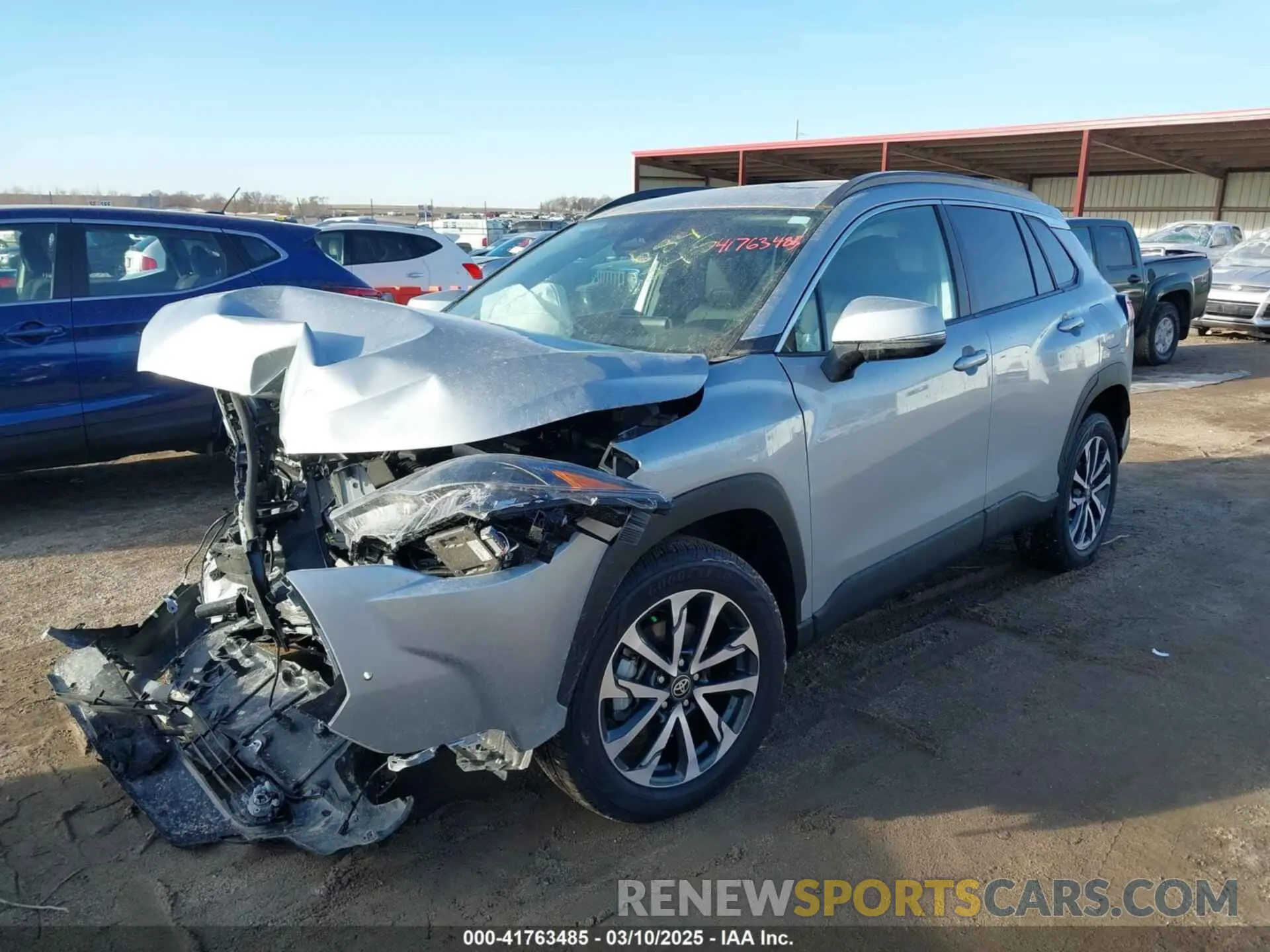 2 Photograph of a damaged car 7MUDAABG0RV119925 TOYOTA COROLLA CROSS 2024