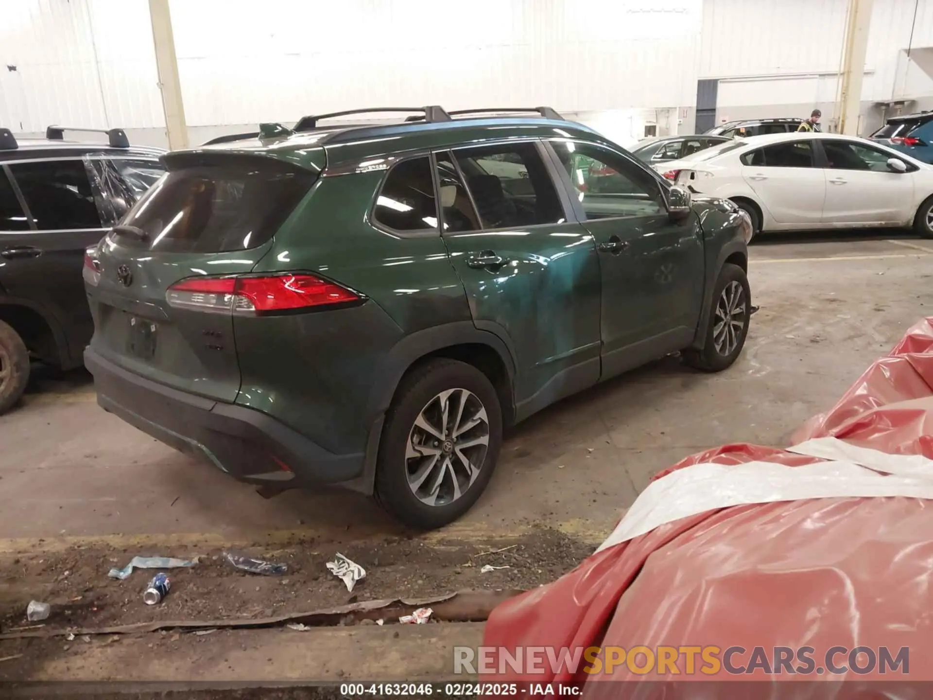 4 Photograph of a damaged car 7MUDAABG6RV113756 TOYOTA COROLLA CROSS 2024
