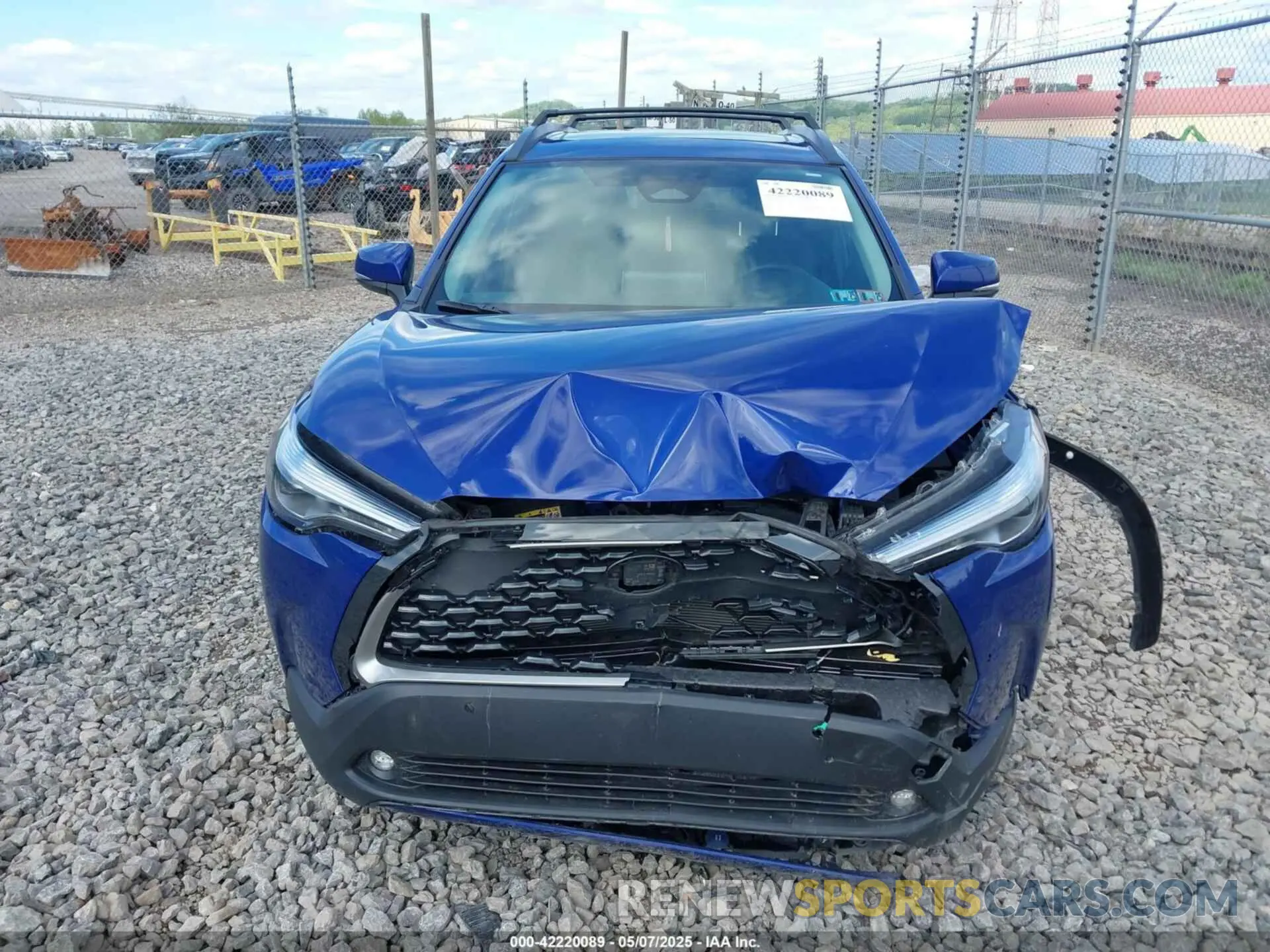 12 Photograph of a damaged car 7MUDAABG8RV106100 TOYOTA COROLLA CROSS 2024