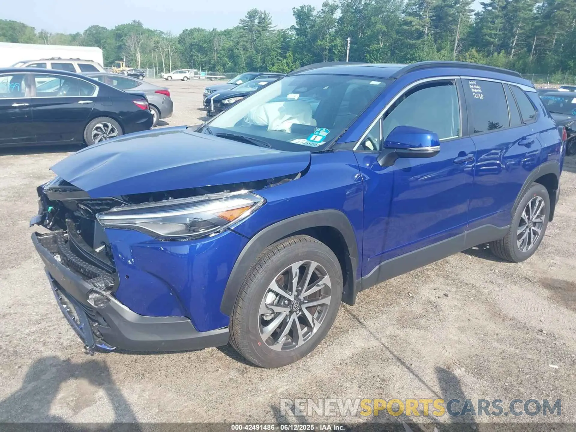 2 Photograph of a damaged car 7MUDAABG9RV103268 TOYOTA COROLLA CROSS 2024