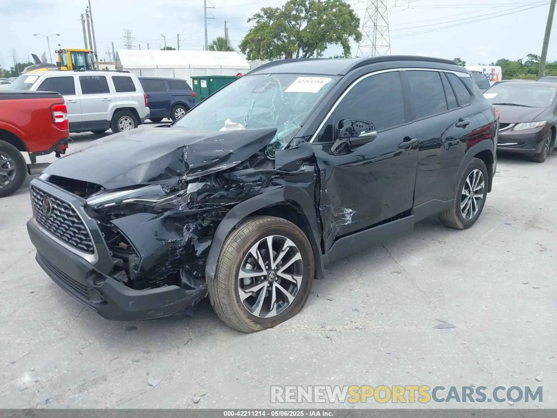 2 Photograph of a damaged car 7MUEAABG8RV084586 TOYOTA COROLLA CROSS 2024