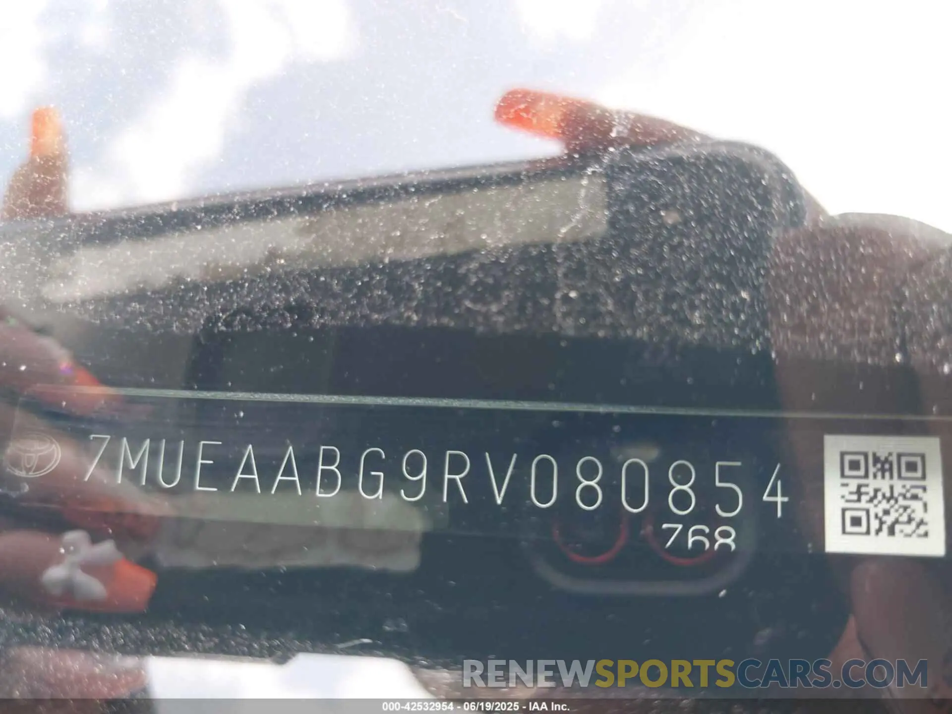 9 Photograph of a damaged car 7MUEAABG9RV080854 TOYOTA COROLLA CROSS 2024