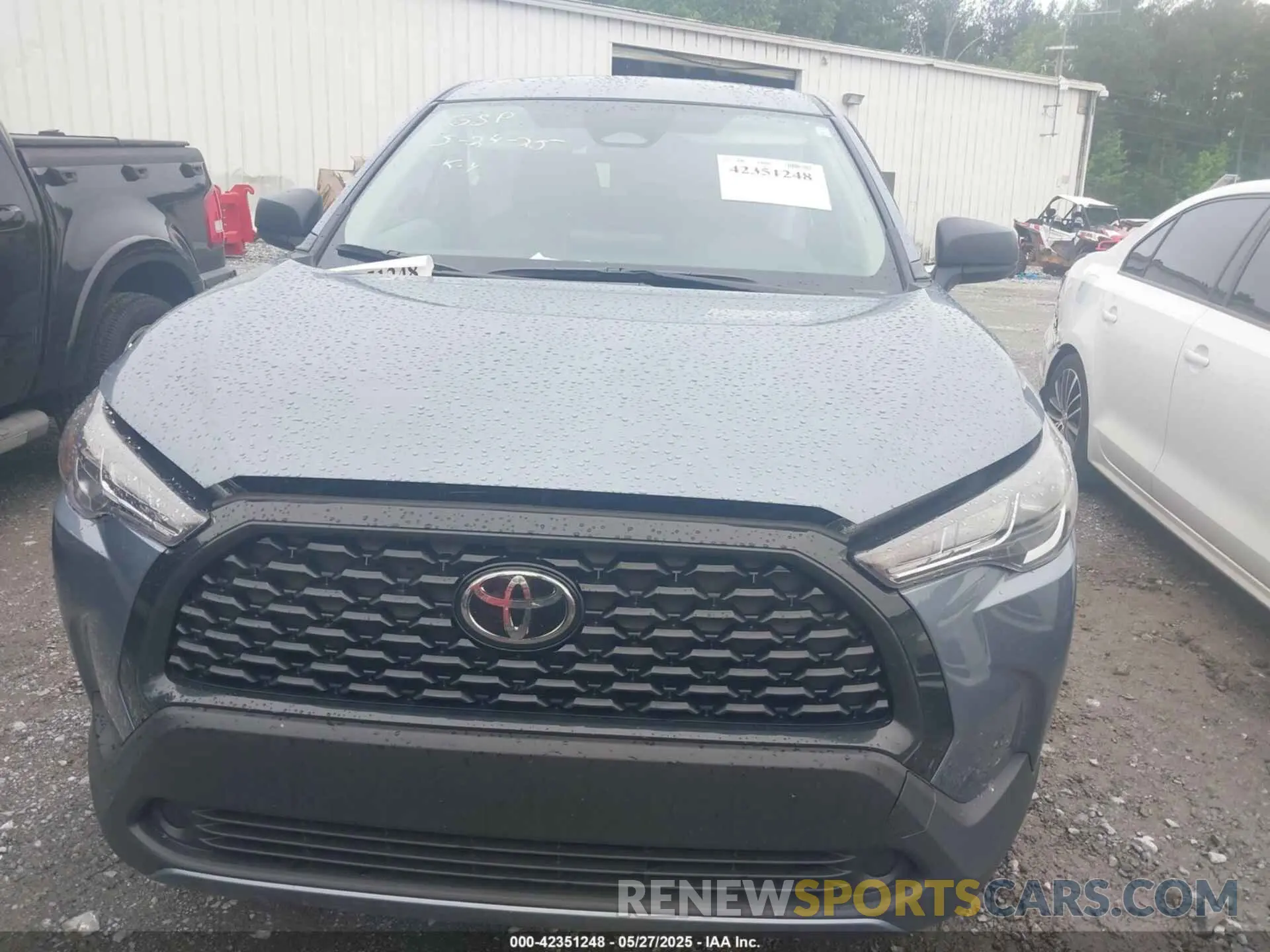 12 Photograph of a damaged car 7MUAAAAGXSV126472 TOYOTA COROLLA CROSS 2025