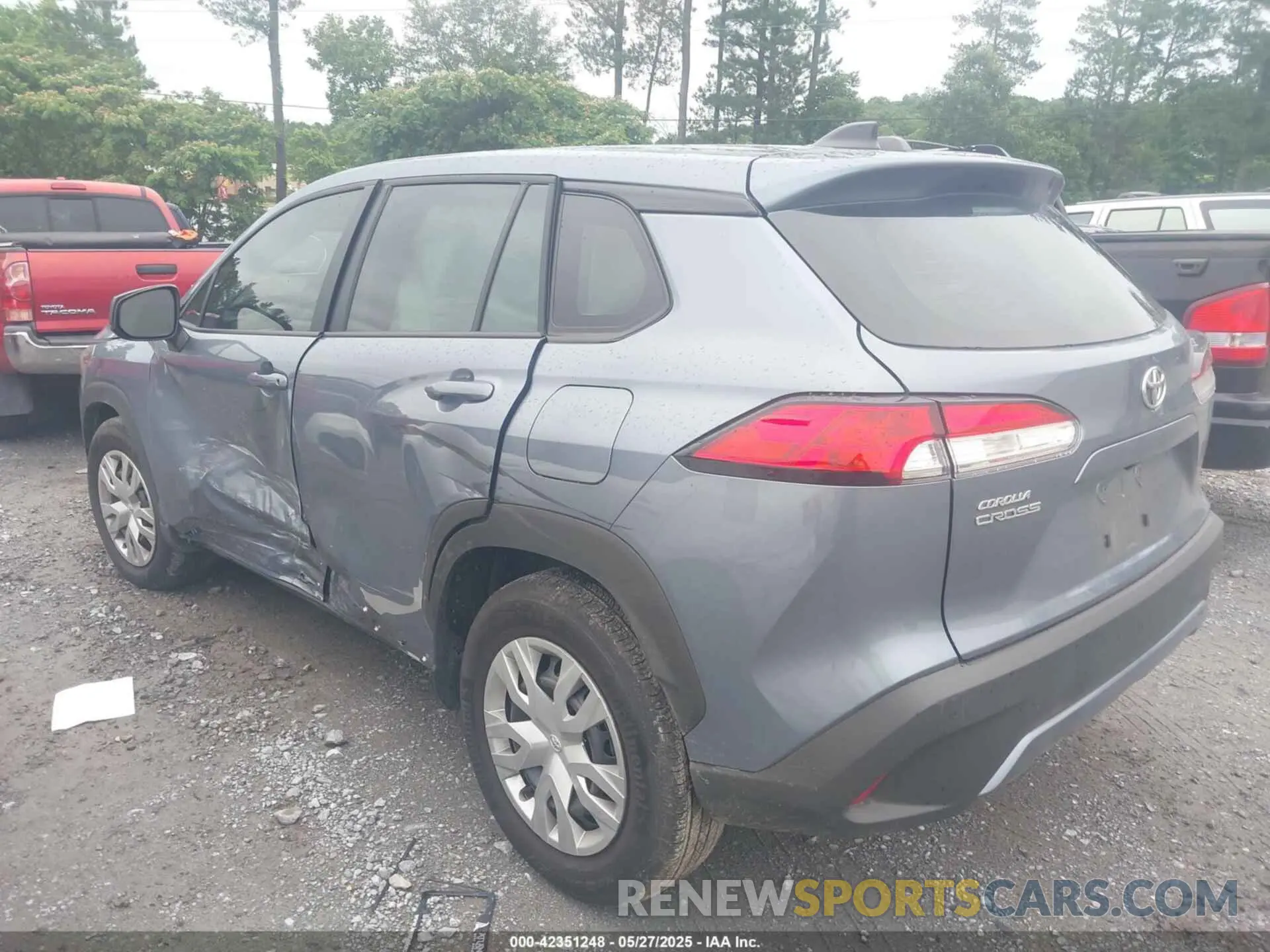 14 Photograph of a damaged car 7MUAAAAGXSV126472 TOYOTA COROLLA CROSS 2025