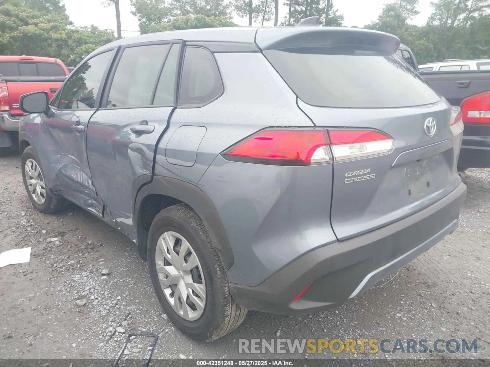 3 Photograph of a damaged car 7MUAAAAGXSV126472 TOYOTA COROLLA CROSS 2025