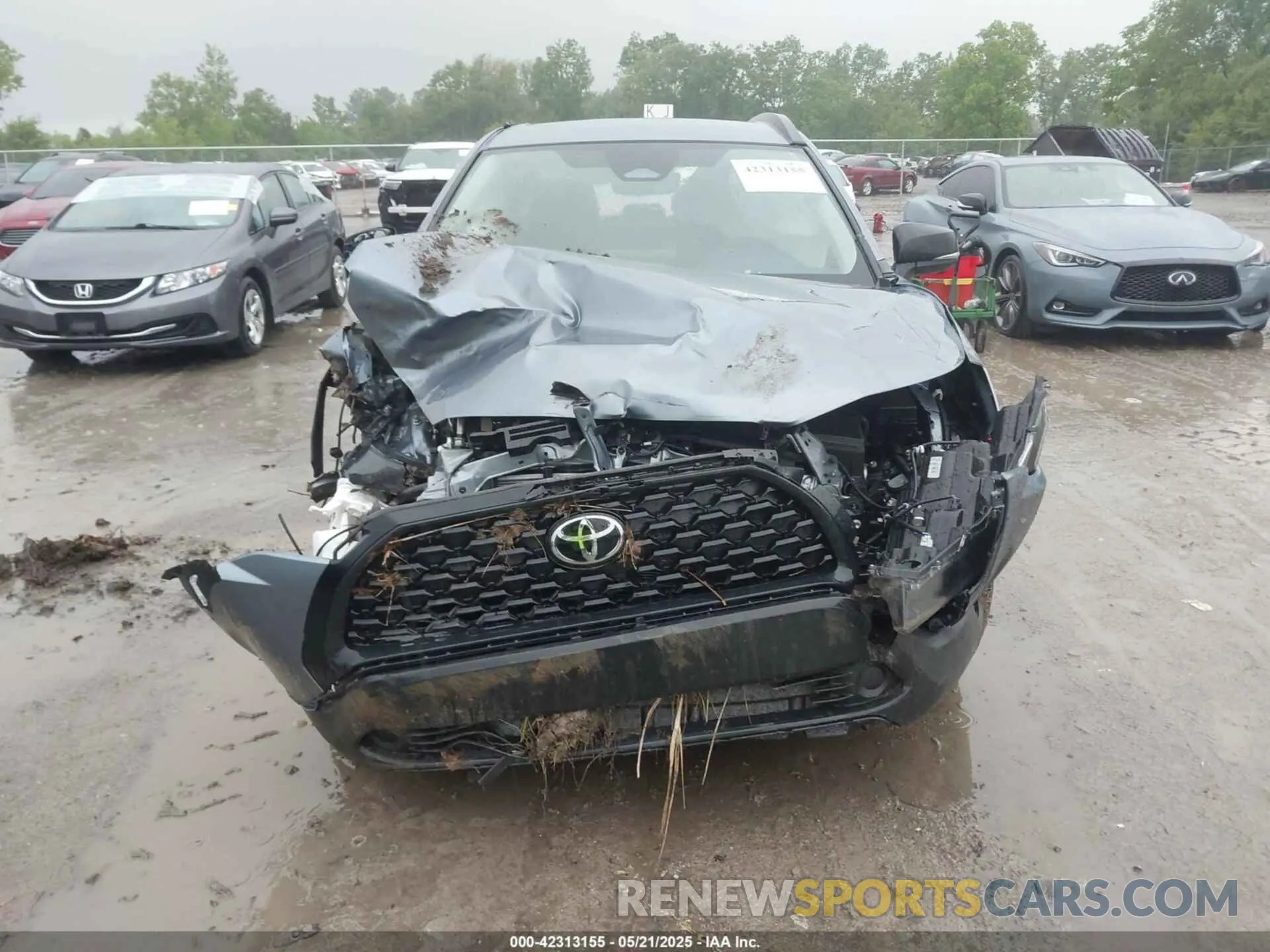 12 Photograph of a damaged car 7MUCAAAG8SV123420 TOYOTA COROLLA CROSS 2025