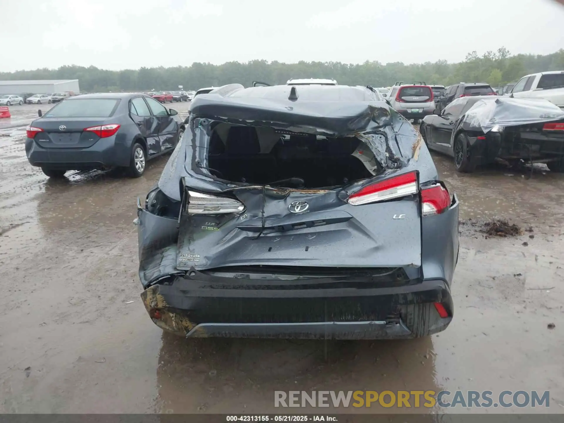 16 Photograph of a damaged car 7MUCAAAG8SV123420 TOYOTA COROLLA CROSS 2025