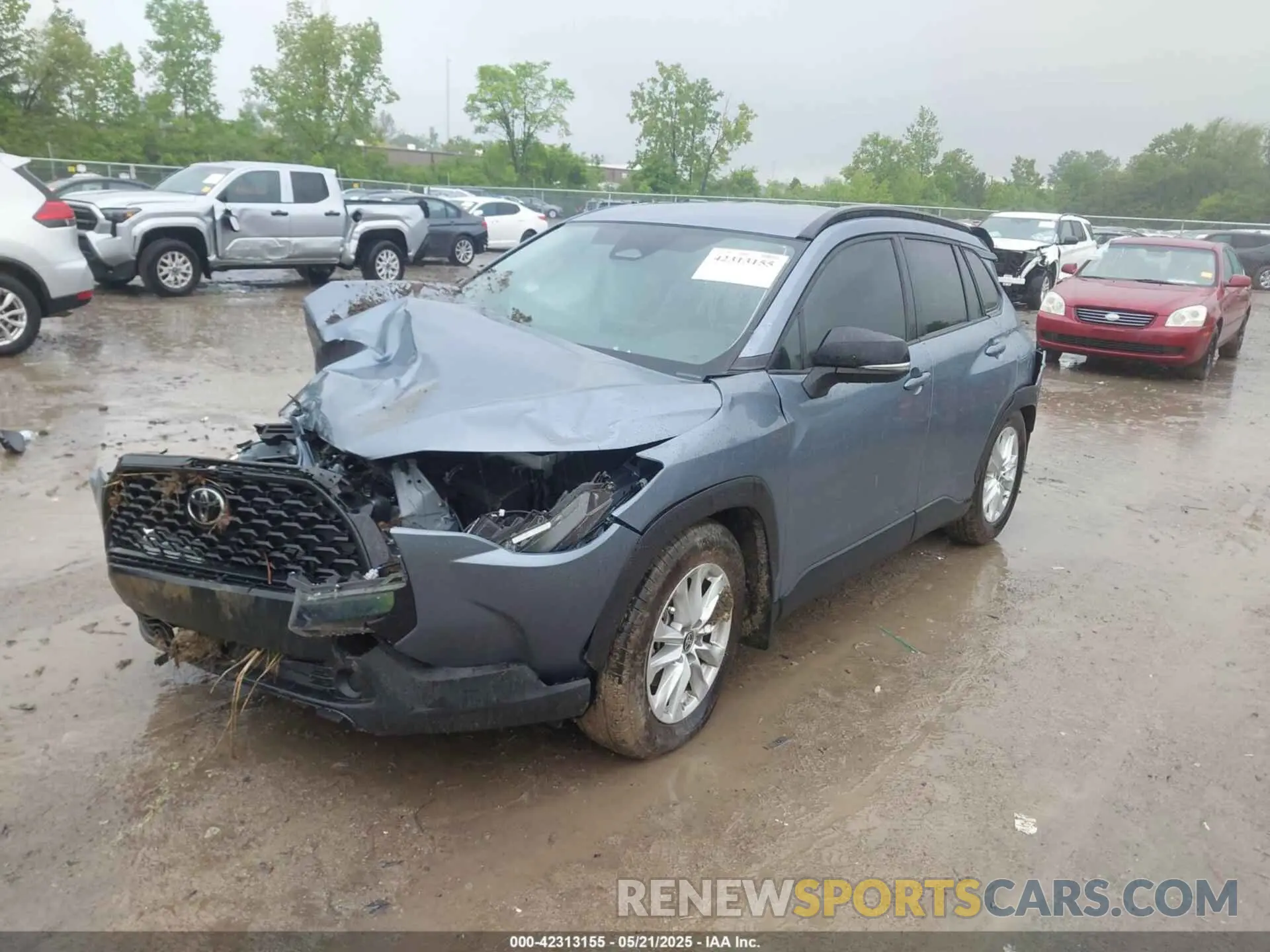 2 Photograph of a damaged car 7MUCAAAG8SV123420 TOYOTA COROLLA CROSS 2025