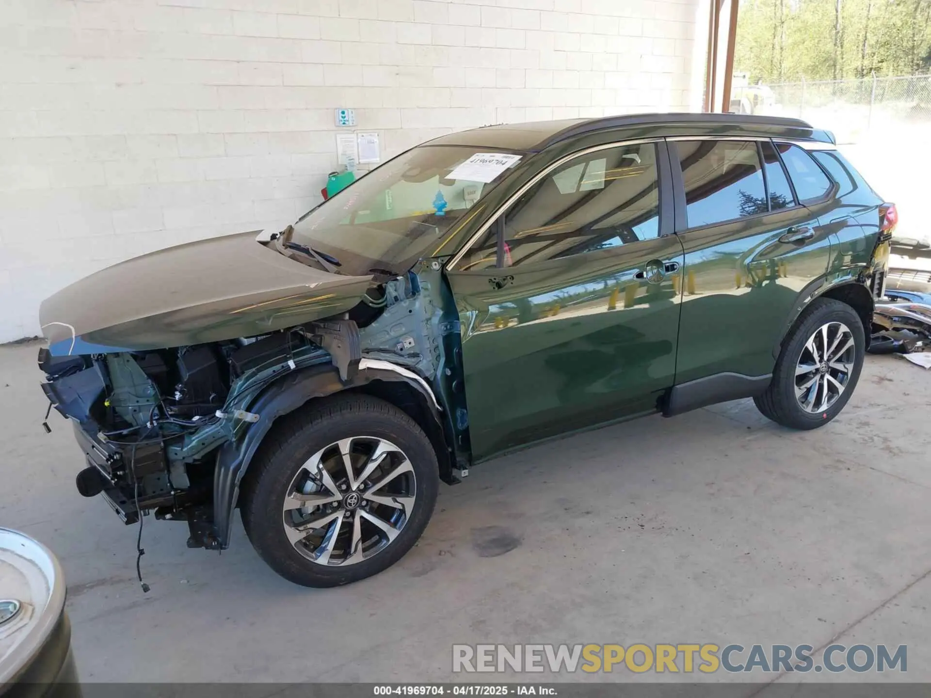 2 Photograph of a damaged car 7MUDAABG6SV125265 TOYOTA COROLLA CROSS 2025