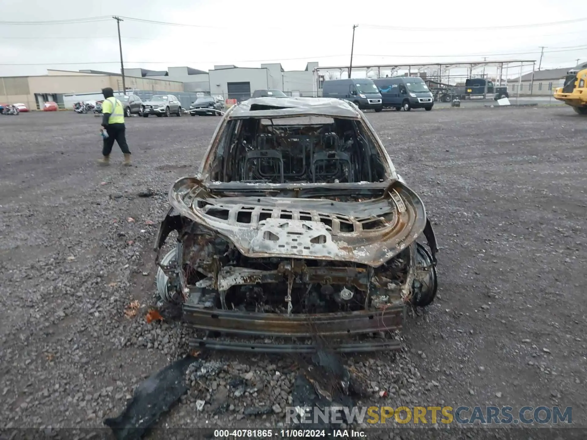 11 Photograph of a damaged car 7MUFBABG0PV012795 TOYOTA COROLLA CROSS HYBRID 2023