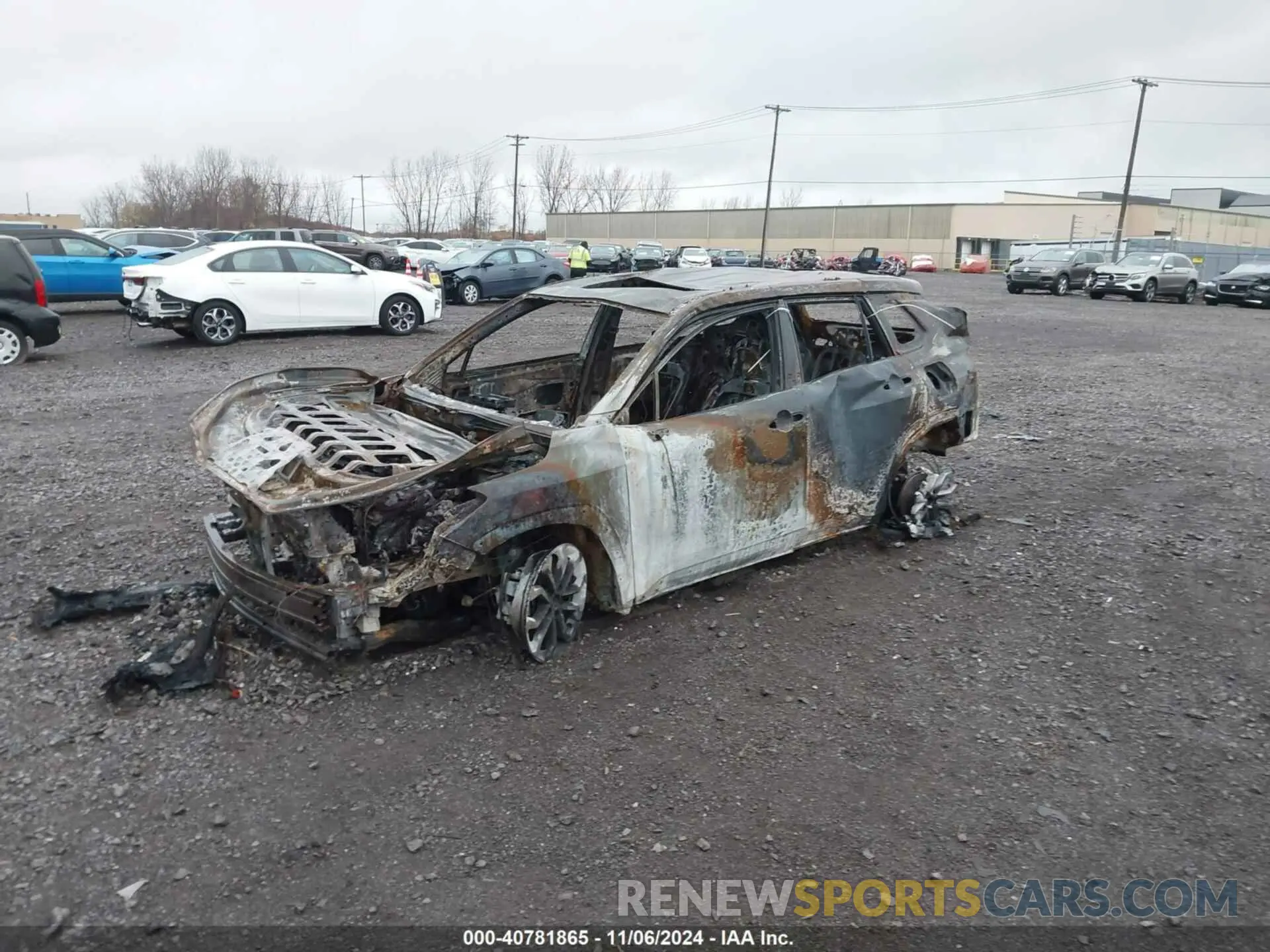 6 Photograph of a damaged car 7MUFBABG0PV012795 TOYOTA COROLLA CROSS HYBRID 2023