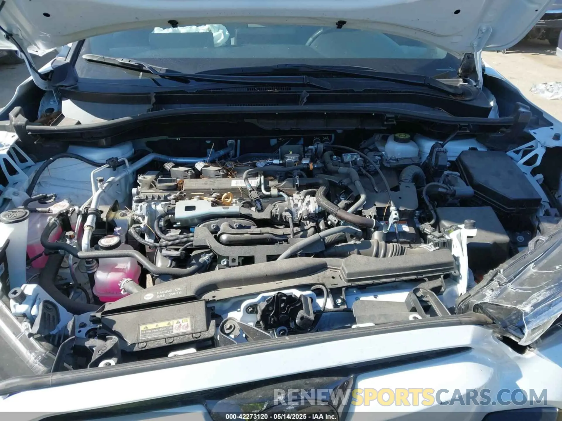 10 Photograph of a damaged car 7MUFBABG5PV010525 TOYOTA COROLLA CROSS HYBRID 2023