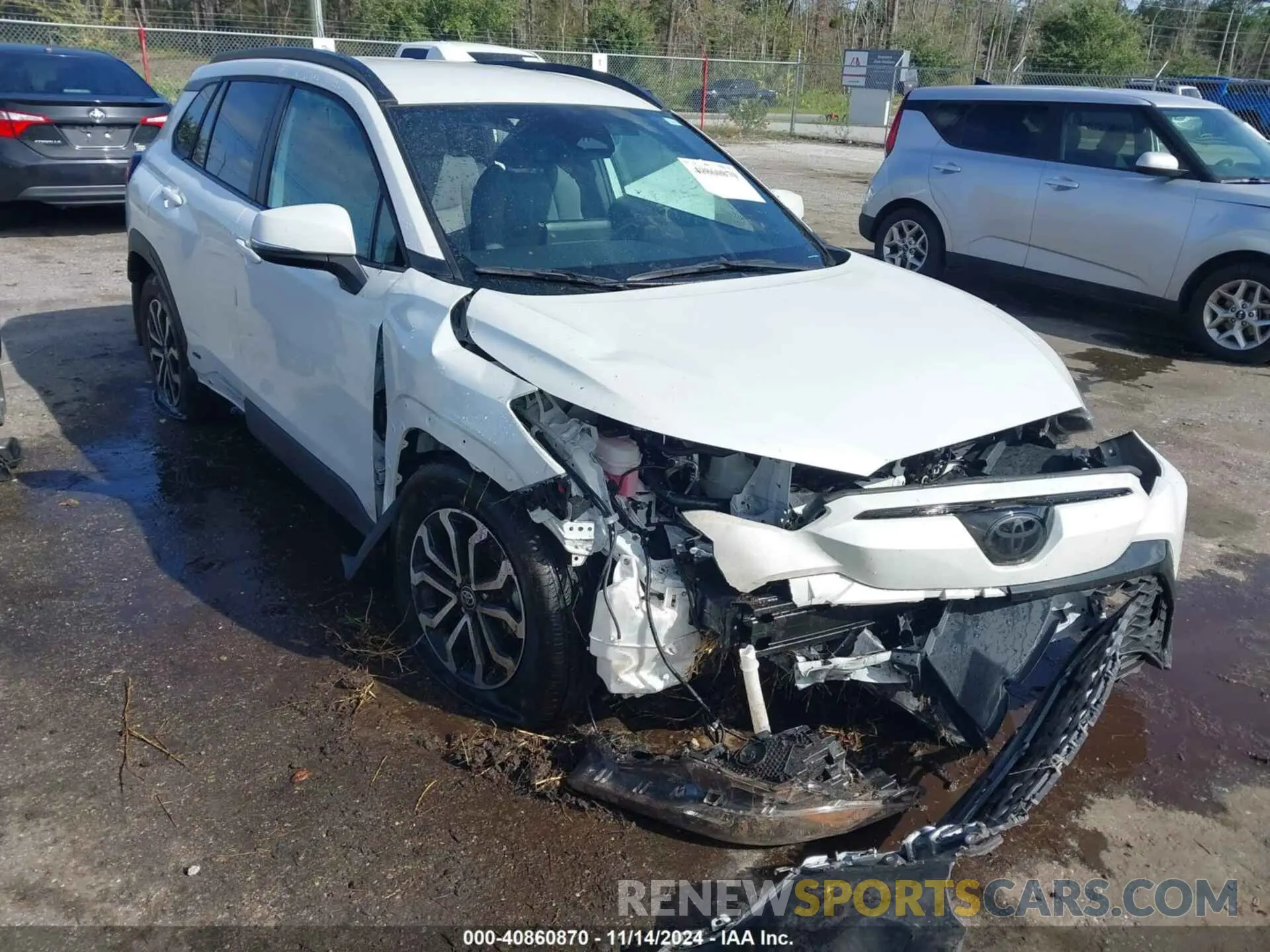 1 Photograph of a damaged car 7MUFBABG7PV011496 TOYOTA COROLLA CROSS HYBRID 2023