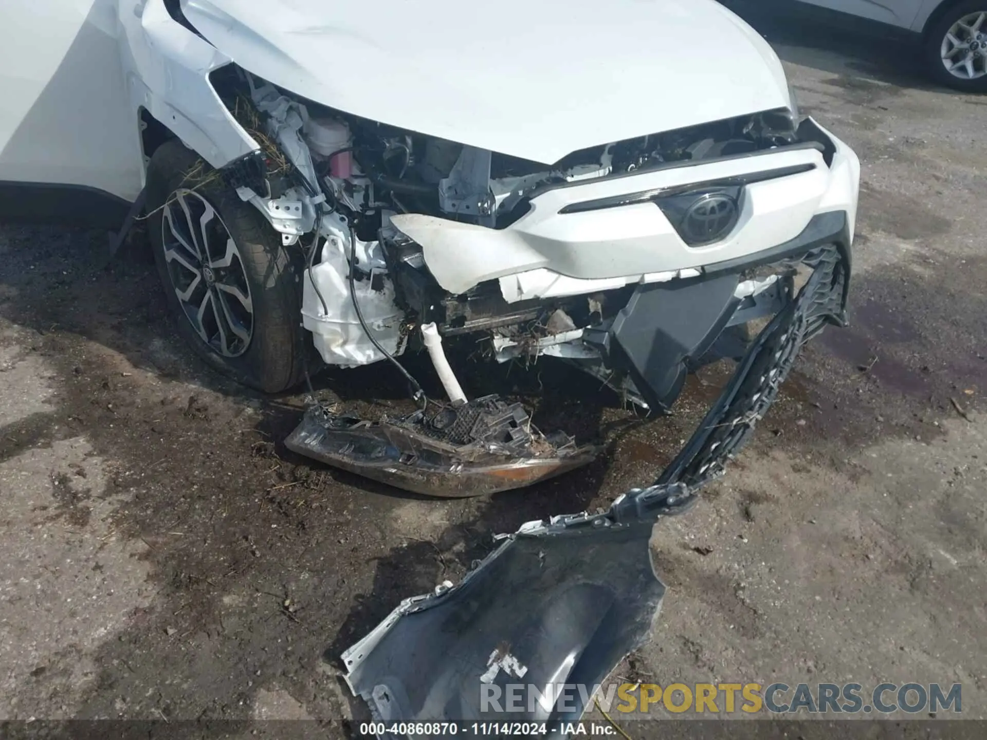 6 Photograph of a damaged car 7MUFBABG7PV011496 TOYOTA COROLLA CROSS HYBRID 2023