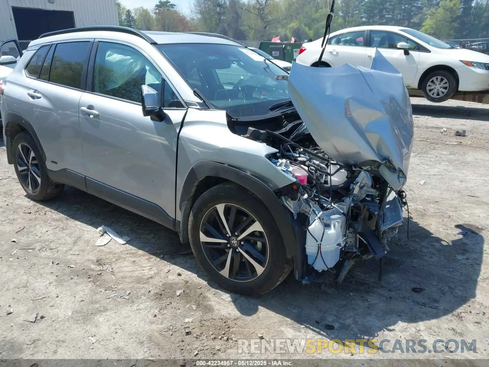 1 Photograph of a damaged car 7MUFBABG0RV055150 TOYOTA COROLLA CROSS HYBRID 2024