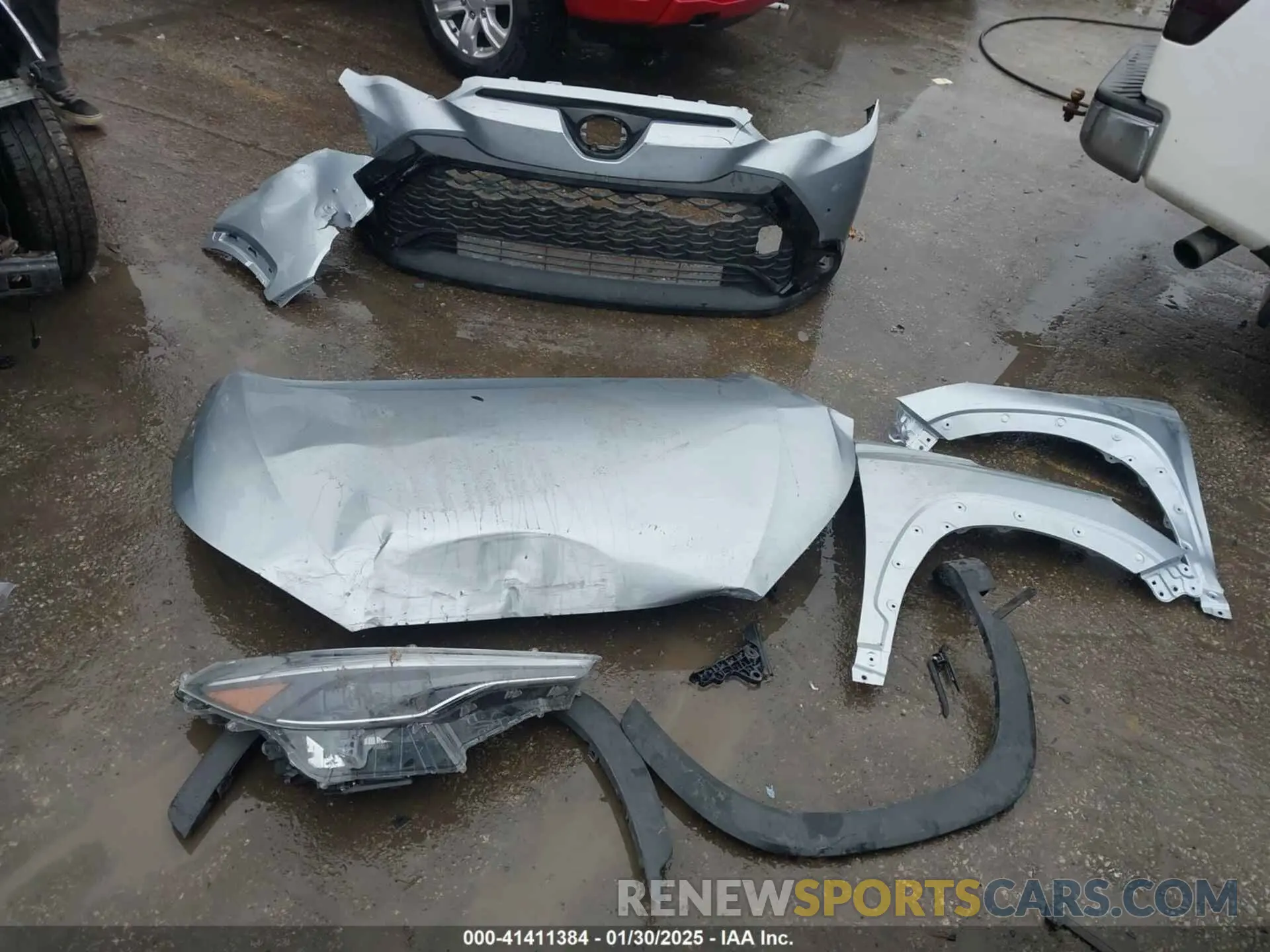 12 Photograph of a damaged car 7MUFBABG2RV040200 TOYOTA COROLLA CROSS HYBRID 2024